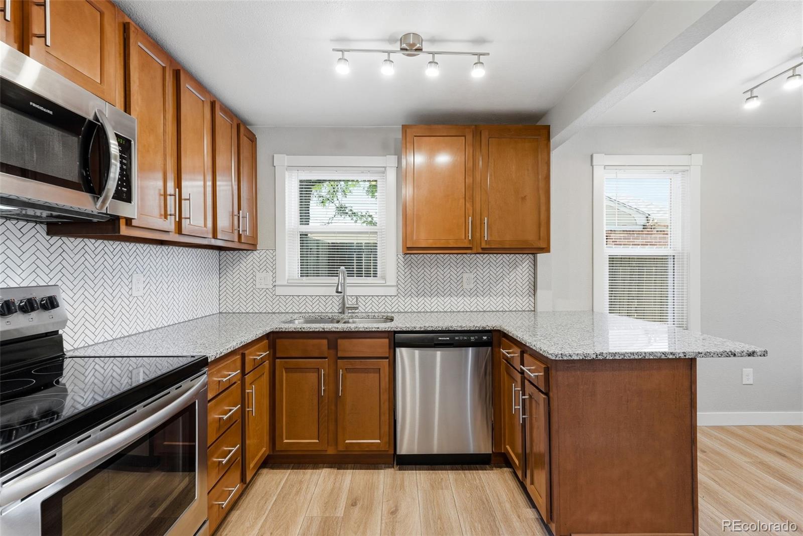 MLS Image #13 for 3710 n madison street,denver, Colorado