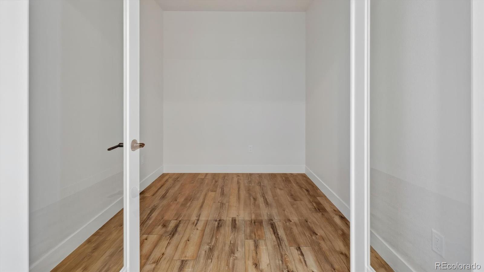MLS Image #3 for 11841  canyon avenue,littleton, Colorado