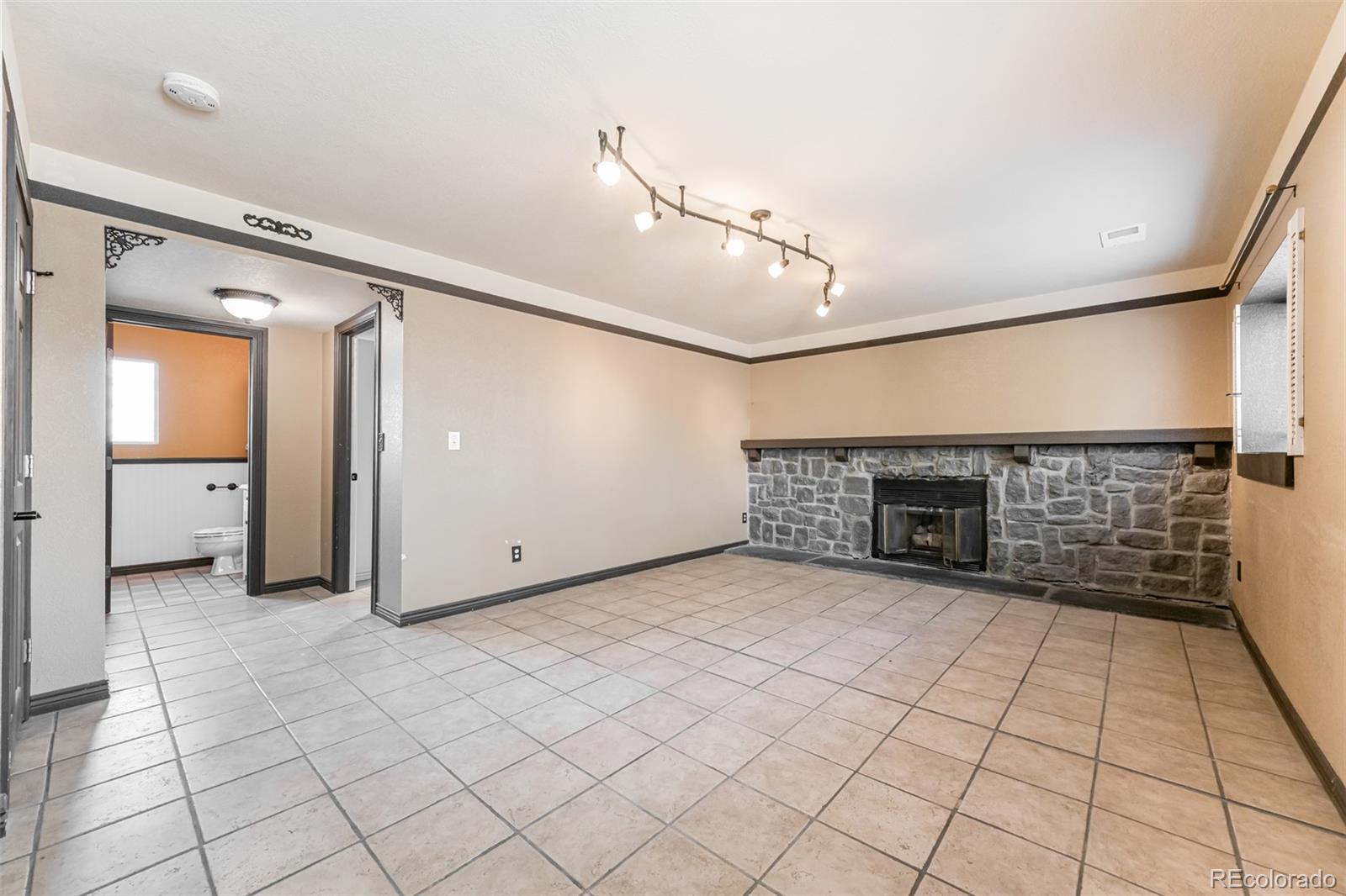 MLS Image #9 for 21041 e ida avenue,aurora, Colorado