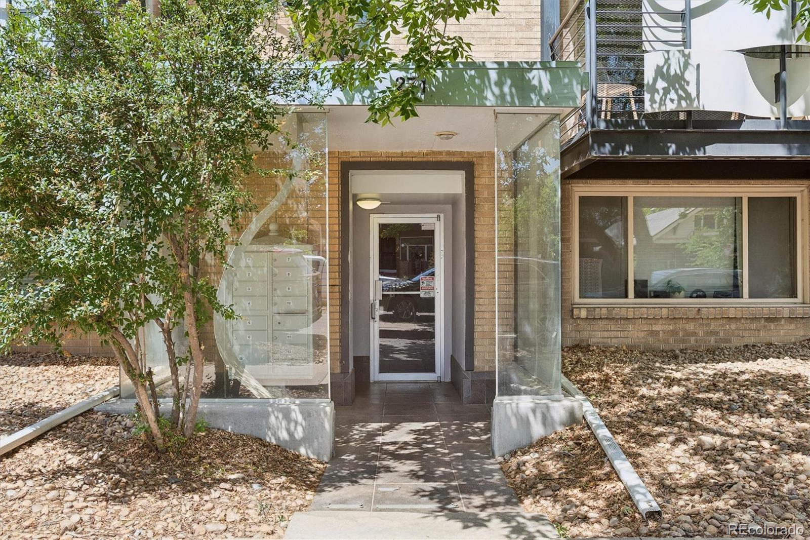 MLS Image #2 for 271 n grant street,denver, Colorado