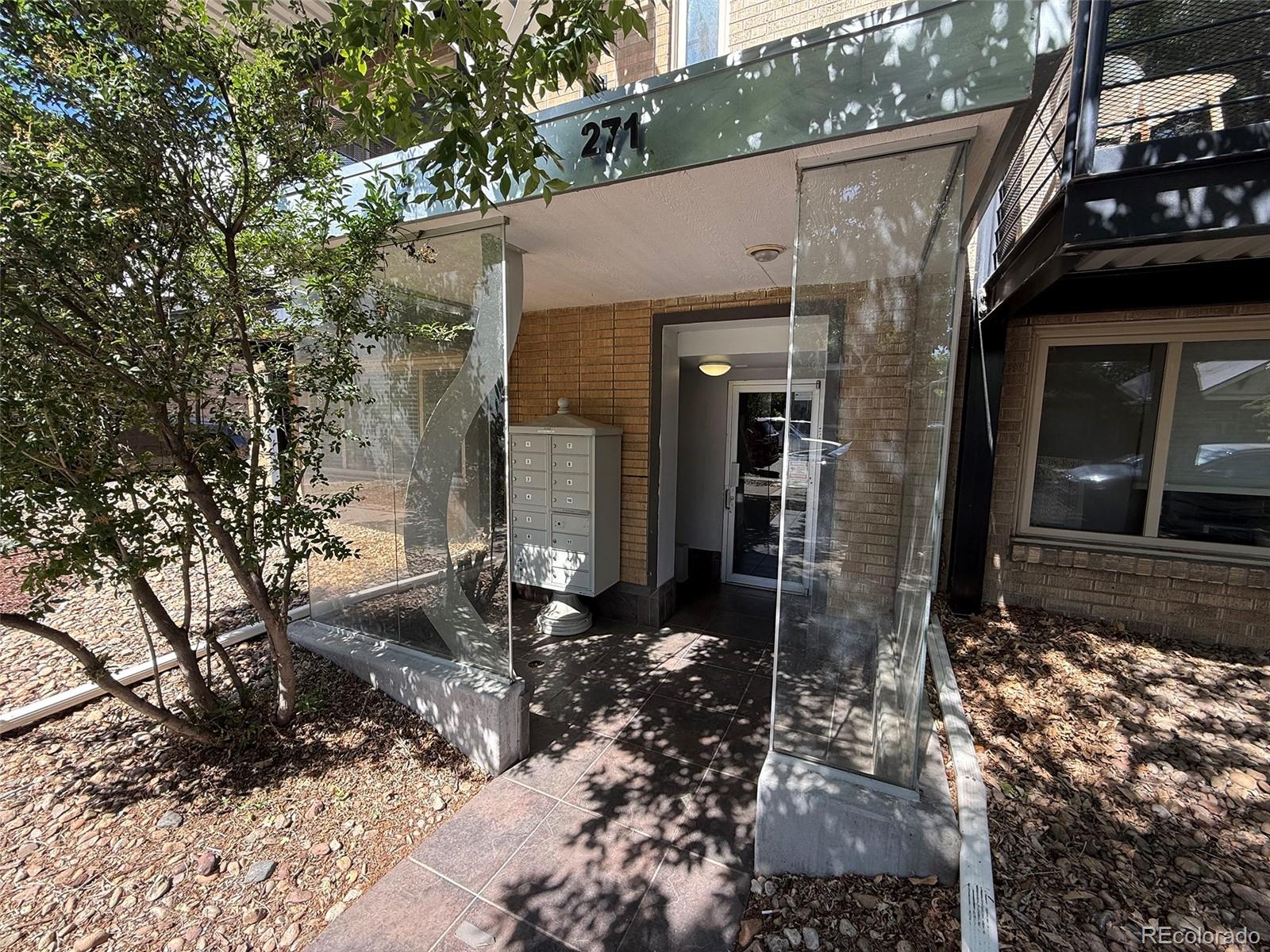 MLS Image #3 for 271 n grant street,denver, Colorado