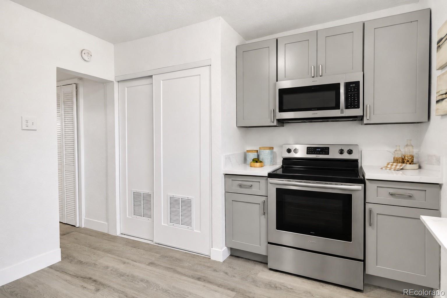 MLS Image #12 for 350 s quitman street,denver, Colorado