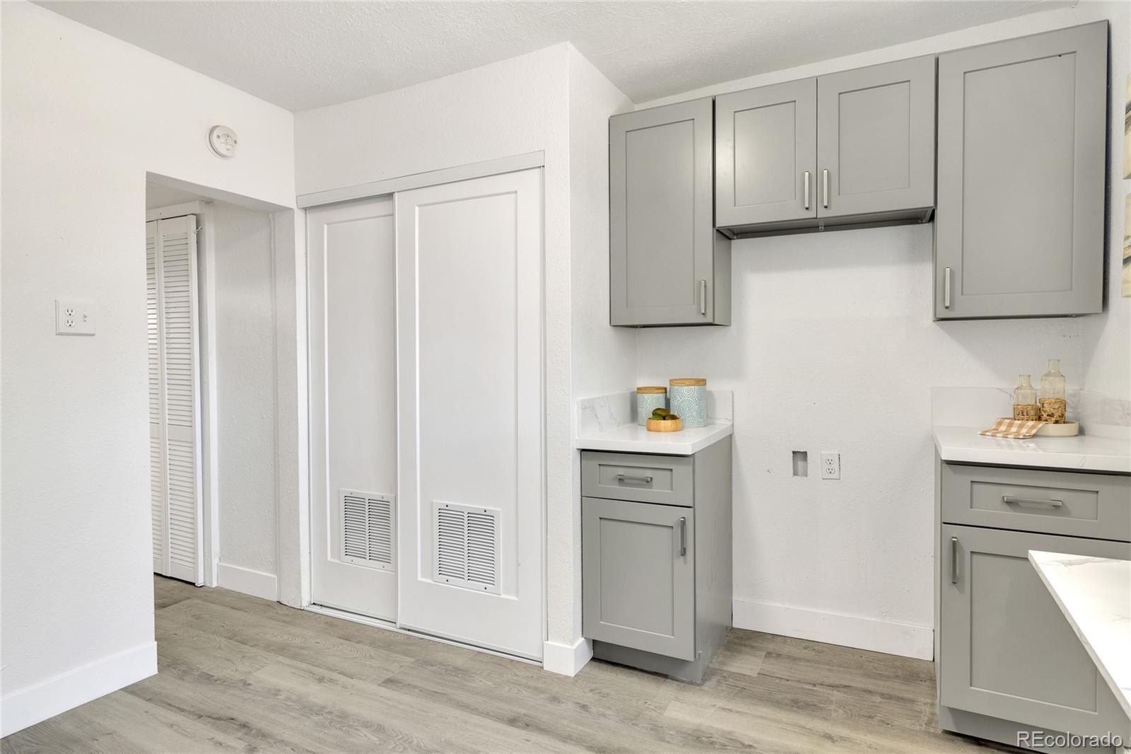 MLS Image #13 for 350 s quitman street,denver, Colorado