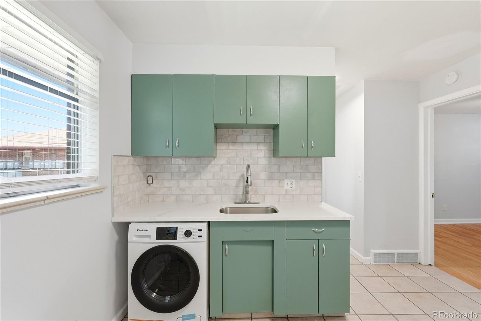 MLS Image #11 for 2688 s acoma street,denver, Colorado