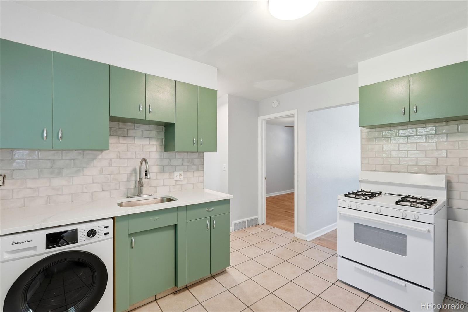 MLS Image #12 for 2688 s acoma street,denver, Colorado