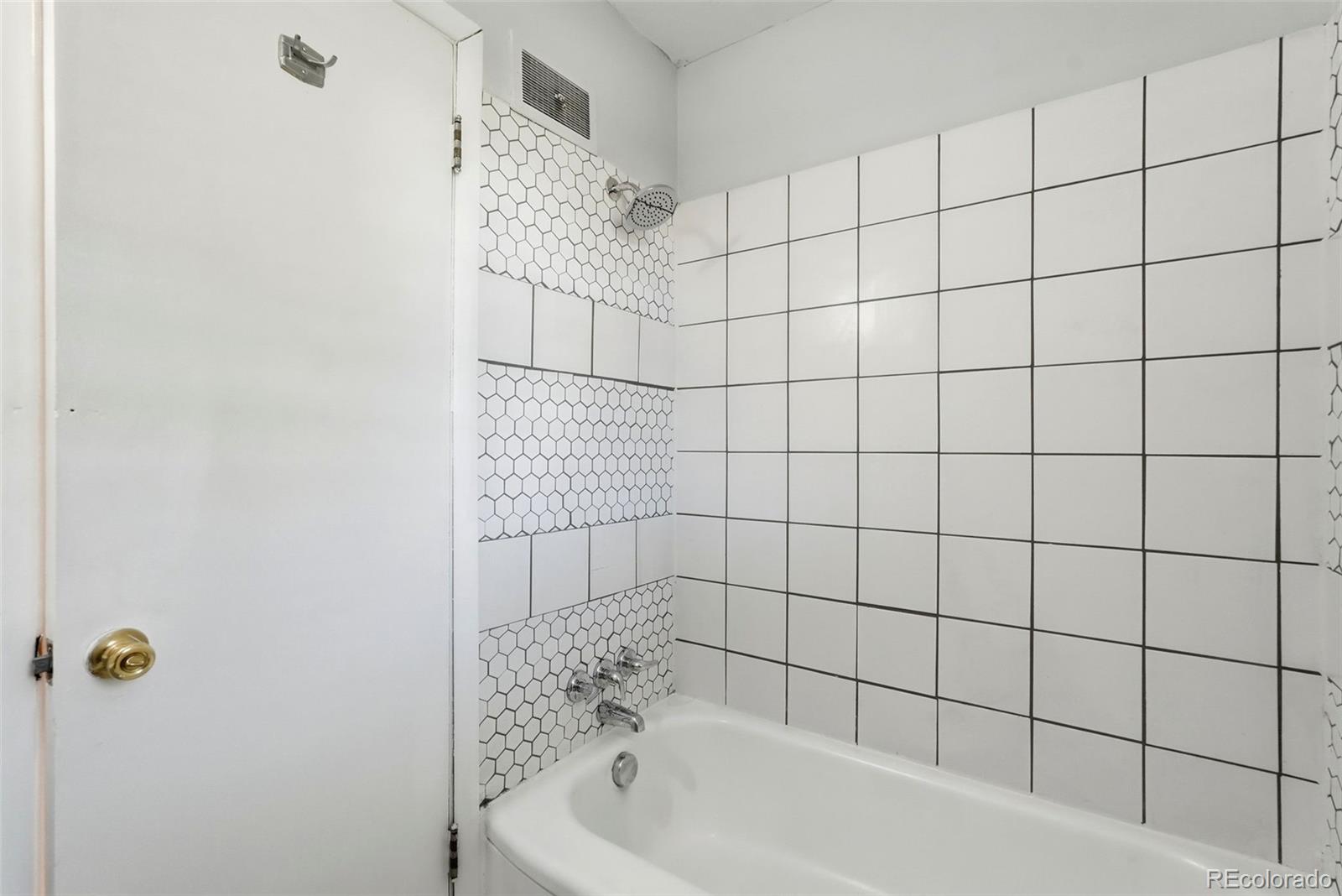 MLS Image #19 for 2688 s acoma street,denver, Colorado