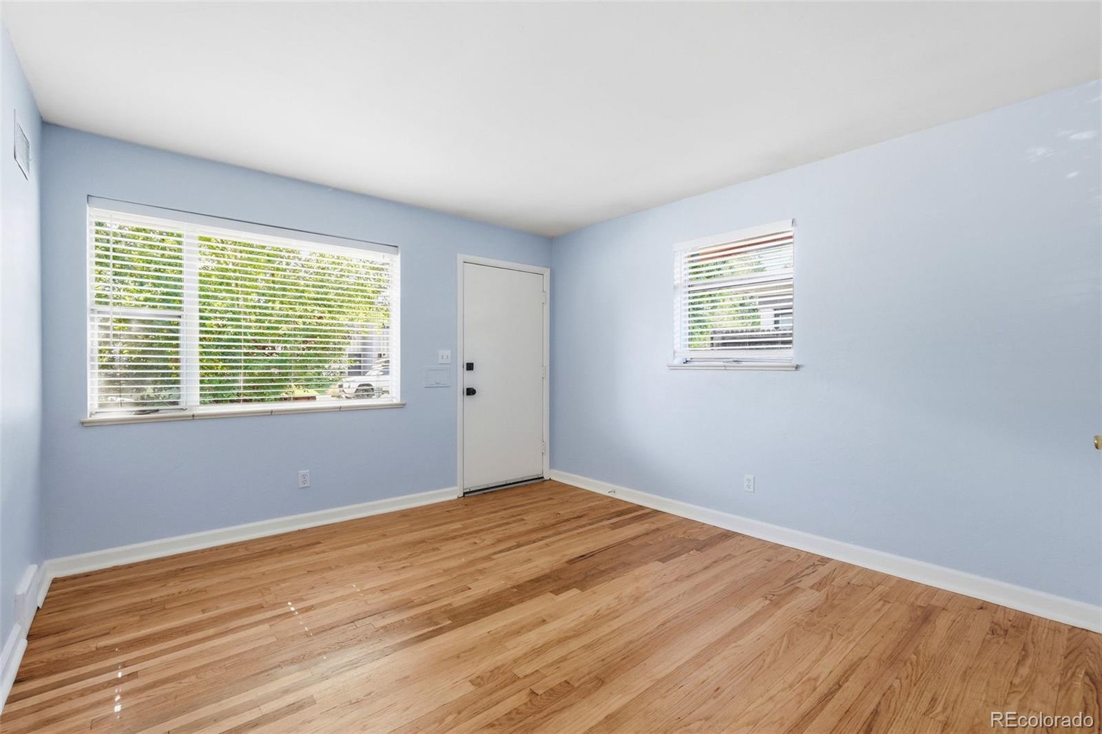 MLS Image #5 for 2688 s acoma street,denver, Colorado