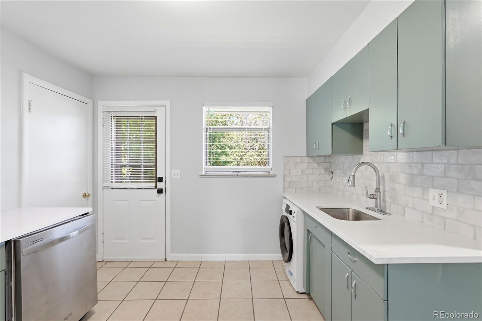 MLS Image #8 for 2688 s acoma street,denver, Colorado