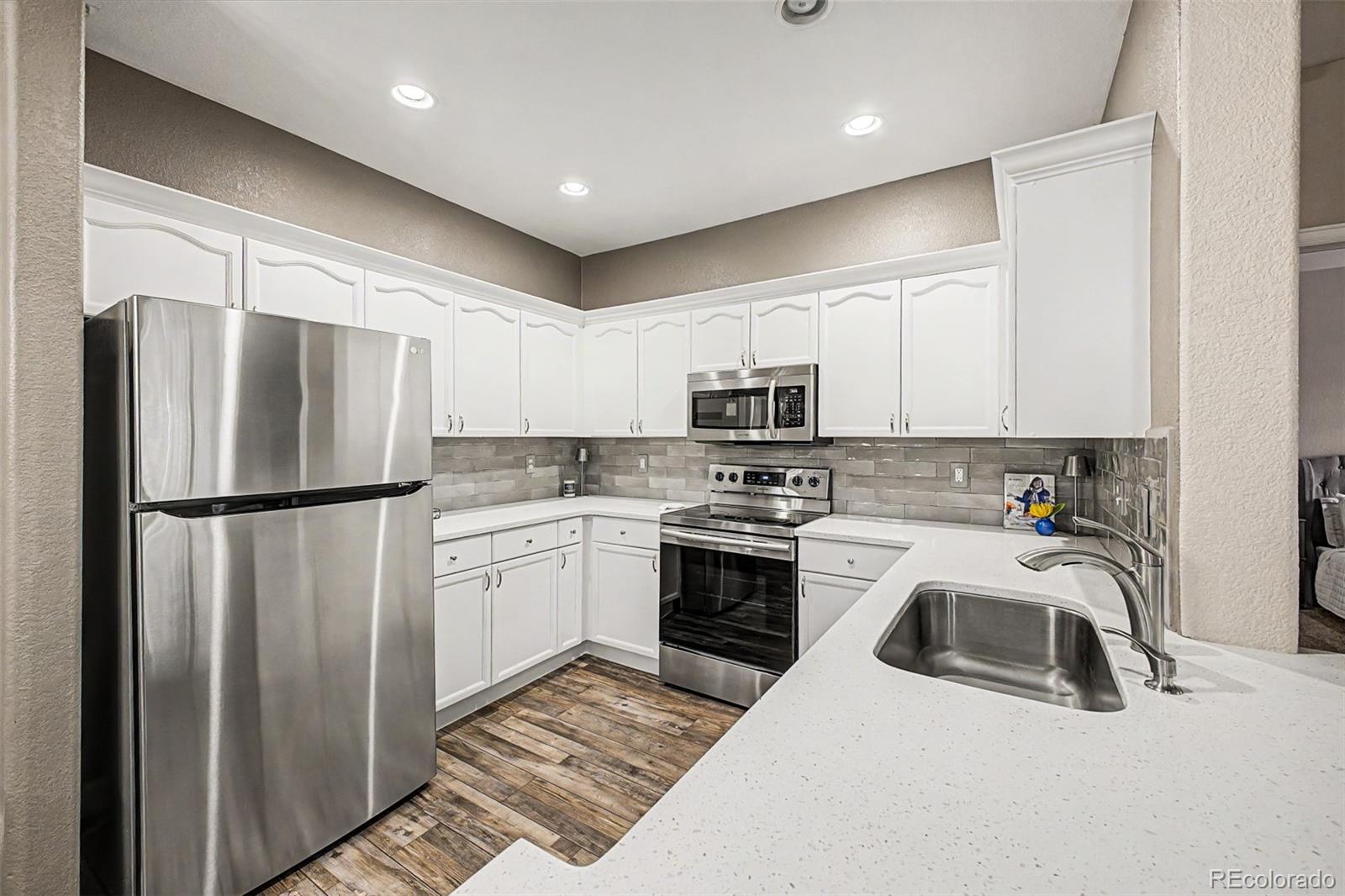 MLS Image #6 for 8496 s hoyt way 206,littleton, Colorado