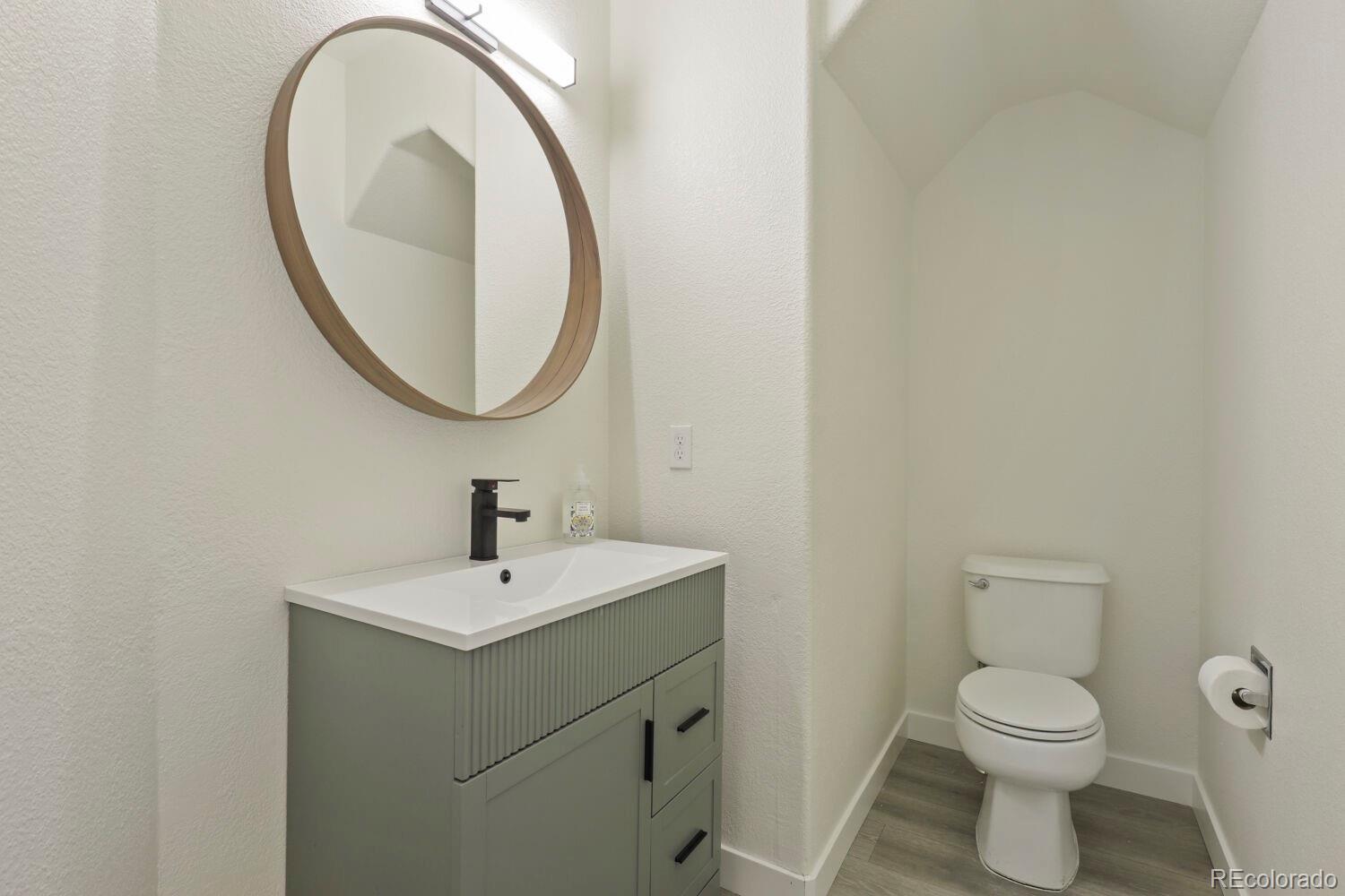 MLS Image #6 for 12343 e 2nd drive,aurora, Colorado