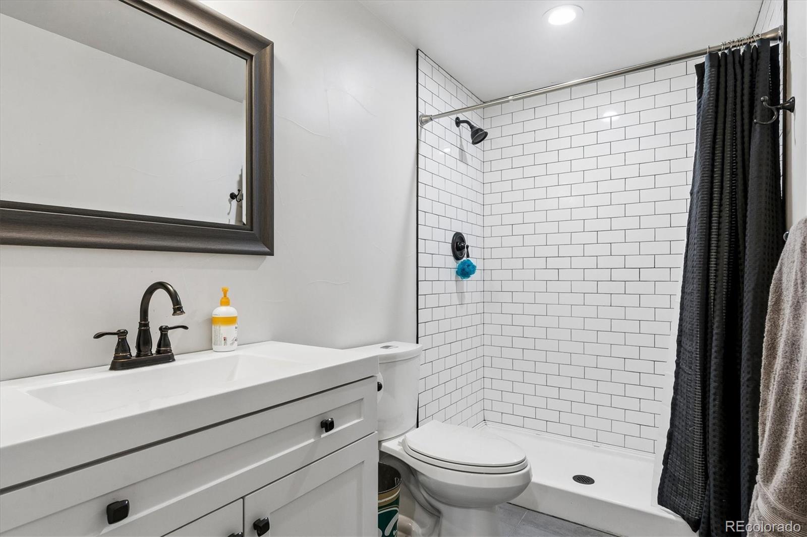 MLS Image #37 for 5518 s foresthill street,littleton, Colorado