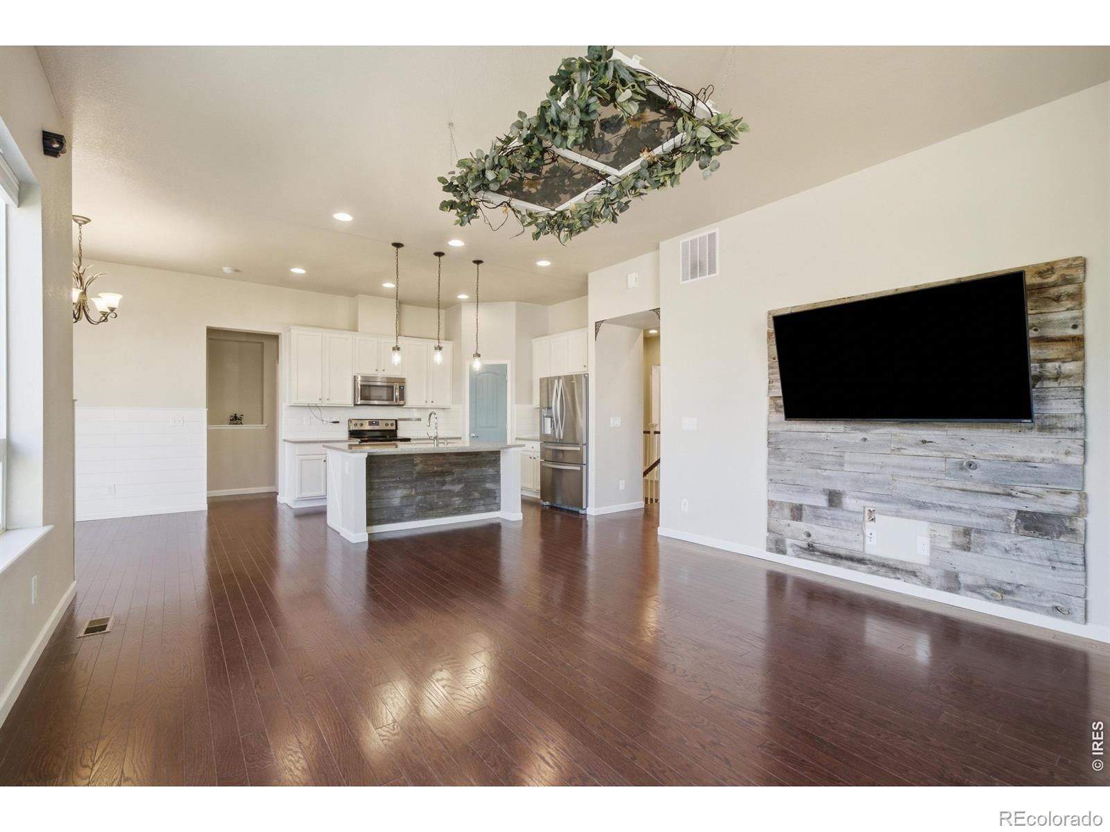 MLS Image #5 for 882  jenny lane,berthoud, Colorado
