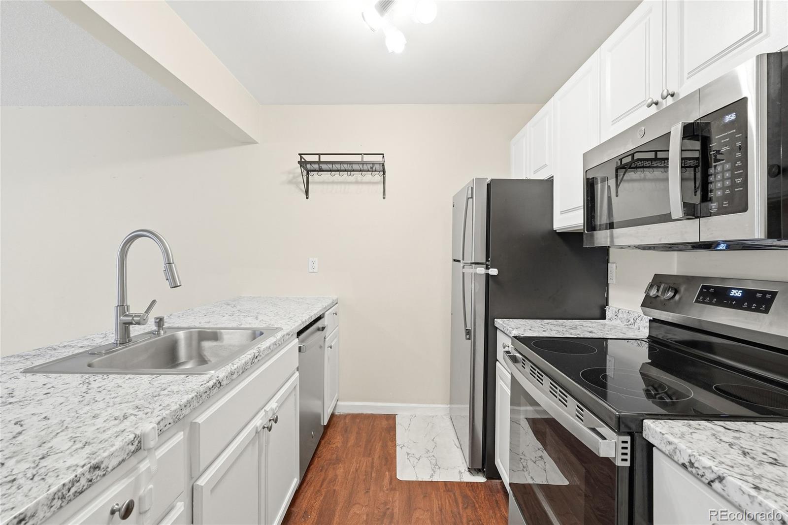 MLS Image #7 for 532  oakwood drive d105,castle rock, Colorado
