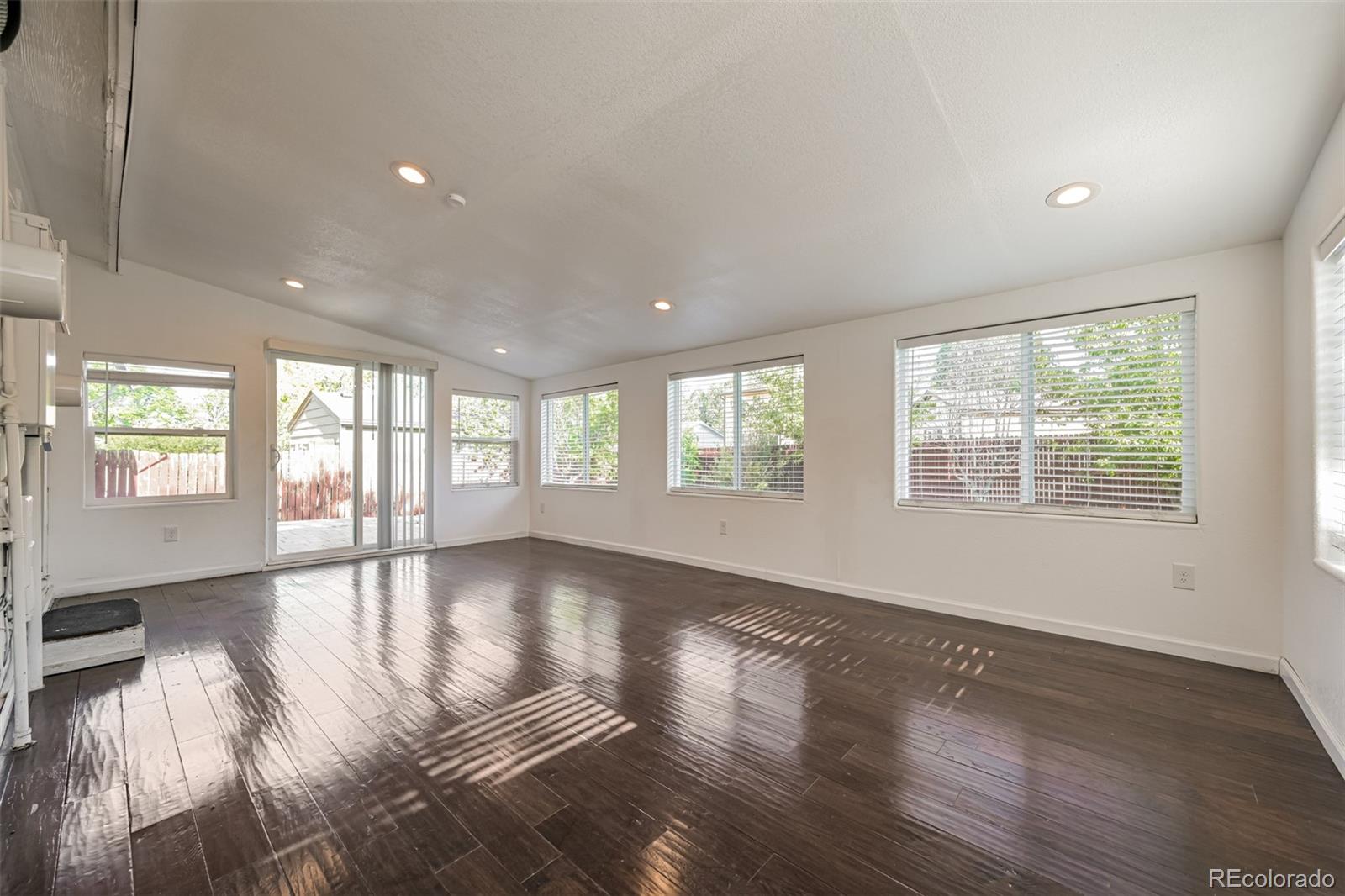 MLS Image #14 for 1115 s truckee way,aurora, Colorado