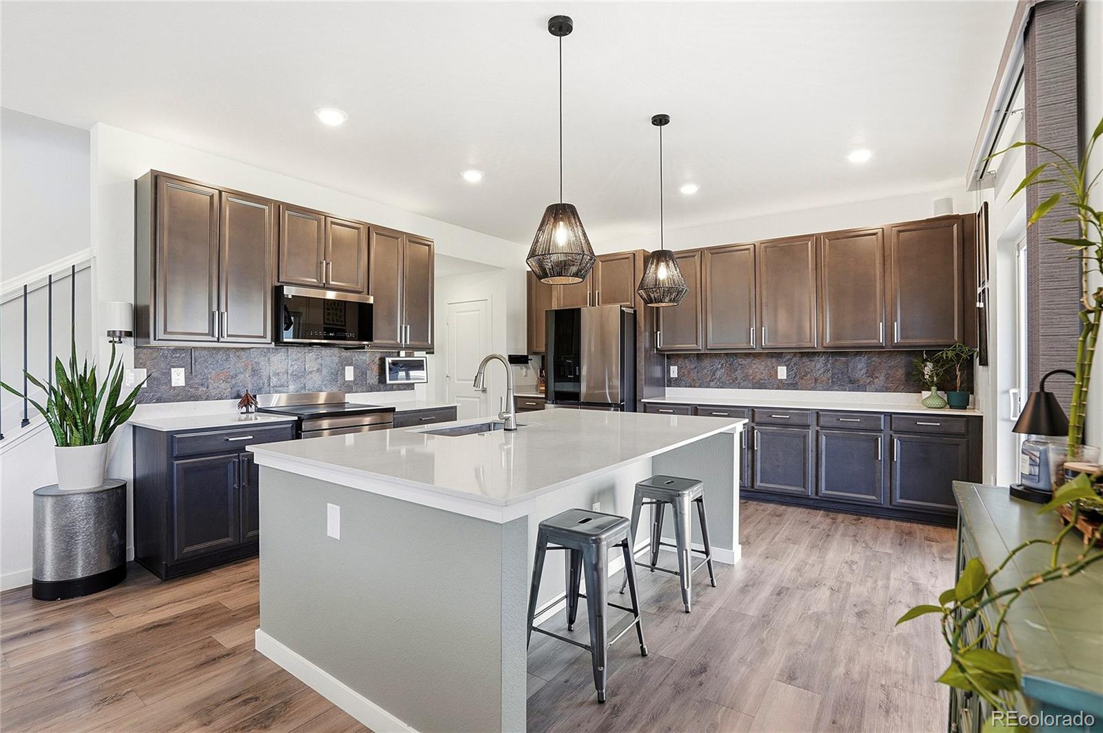 MLS Image #16 for 855 s elk way,aurora, Colorado