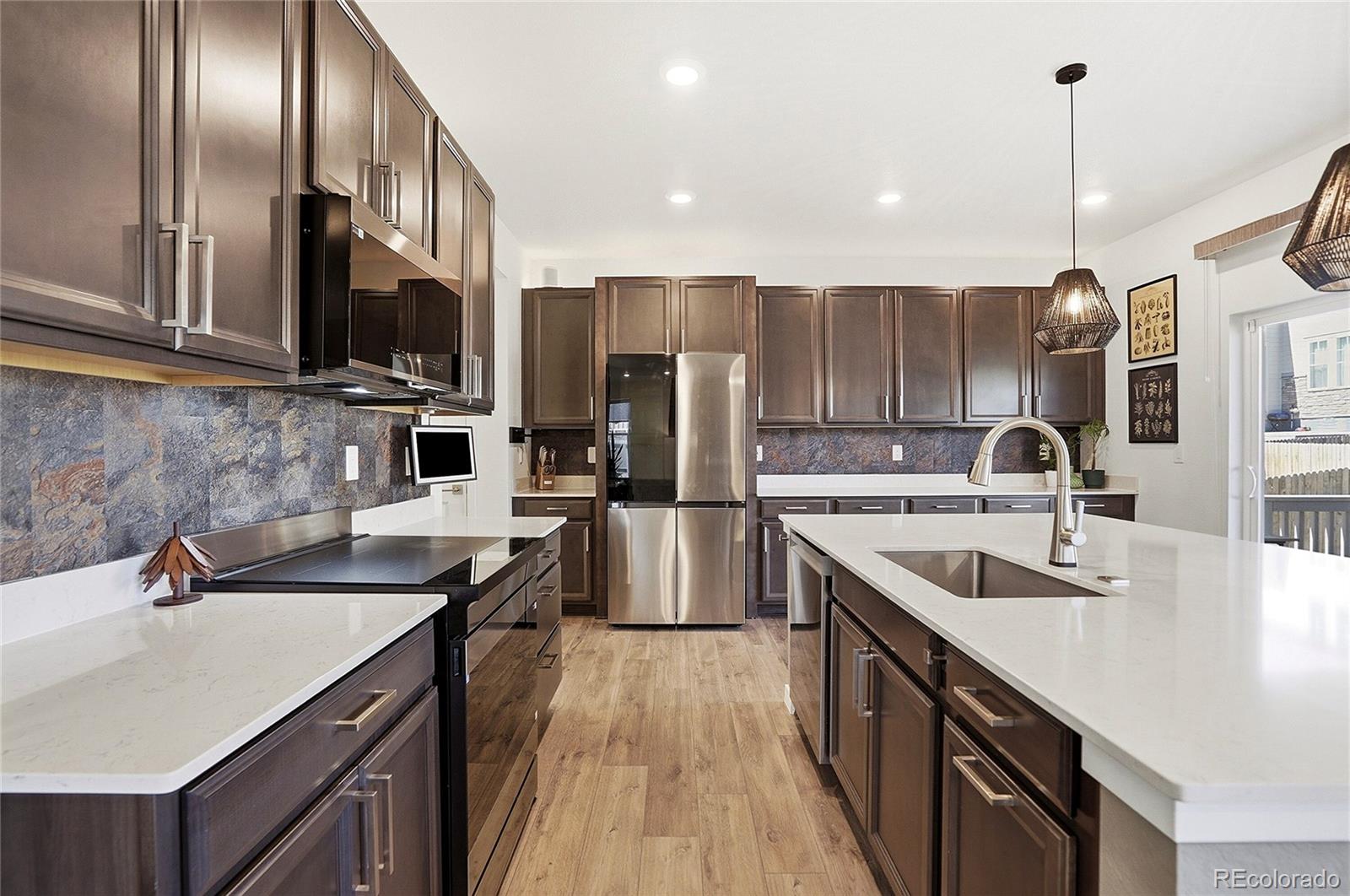 MLS Image #17 for 855 s elk way,aurora, Colorado