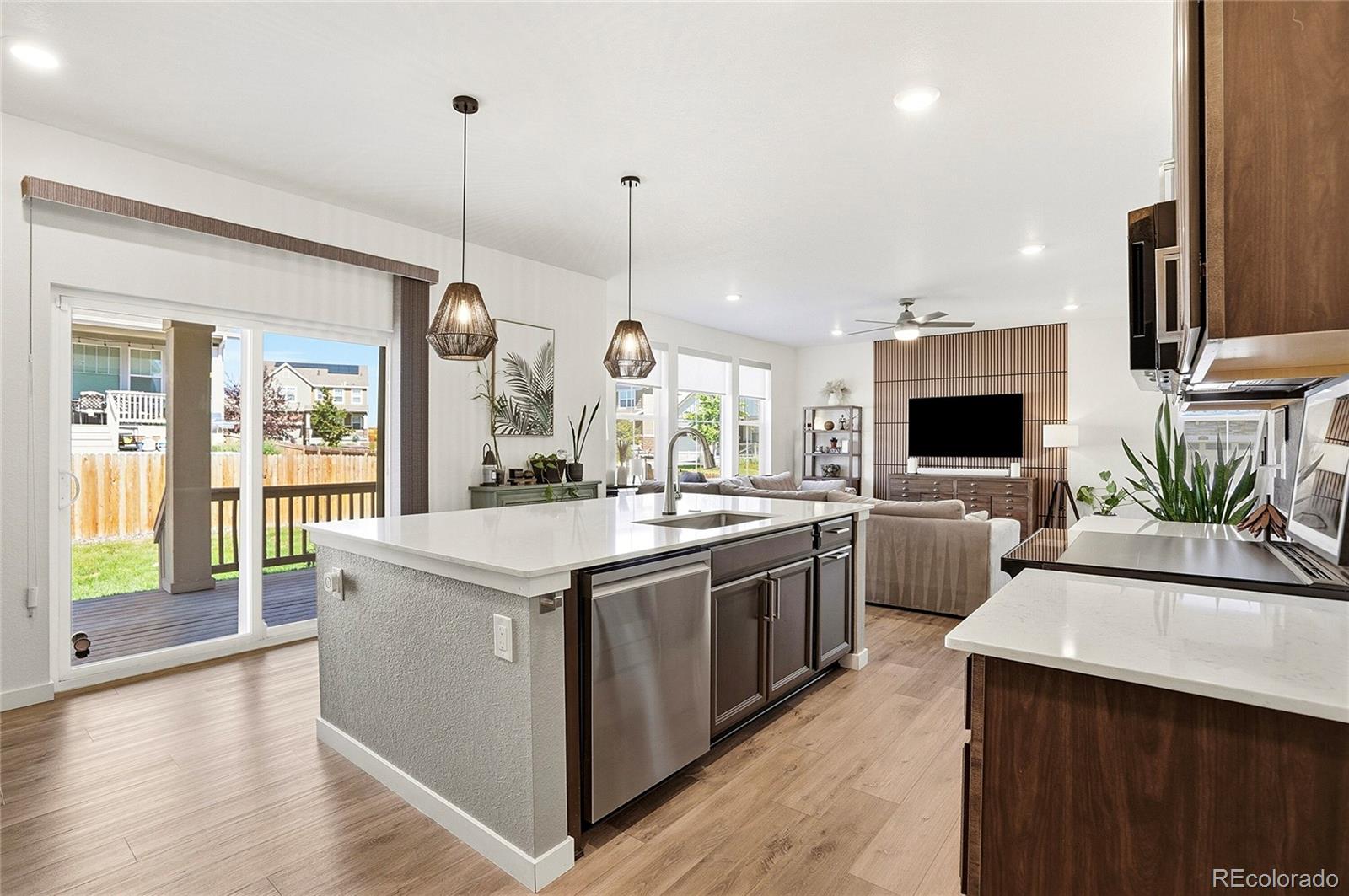 MLS Image #19 for 855 s elk way,aurora, Colorado
