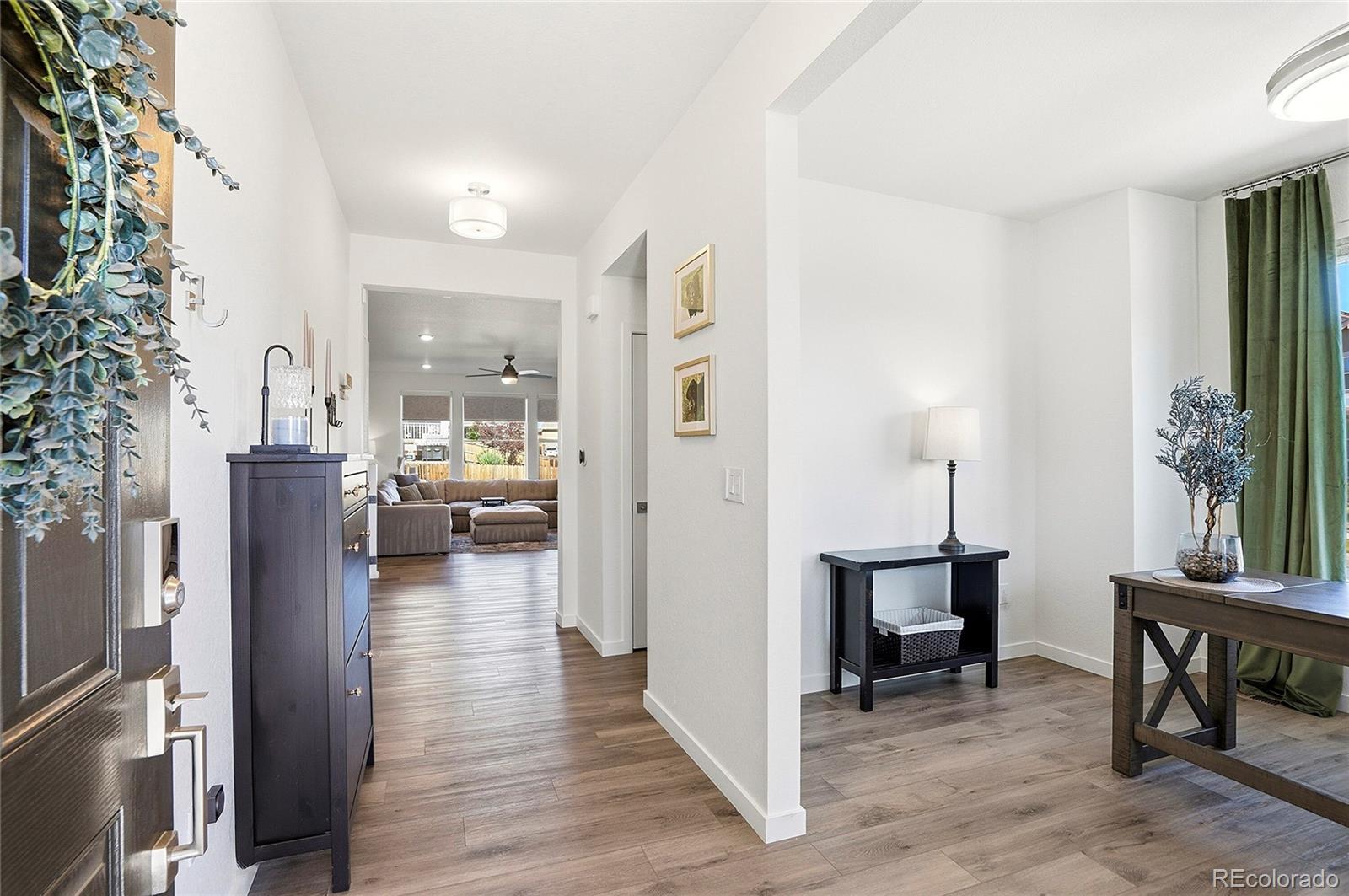 MLS Image #3 for 855 s elk way,aurora, Colorado