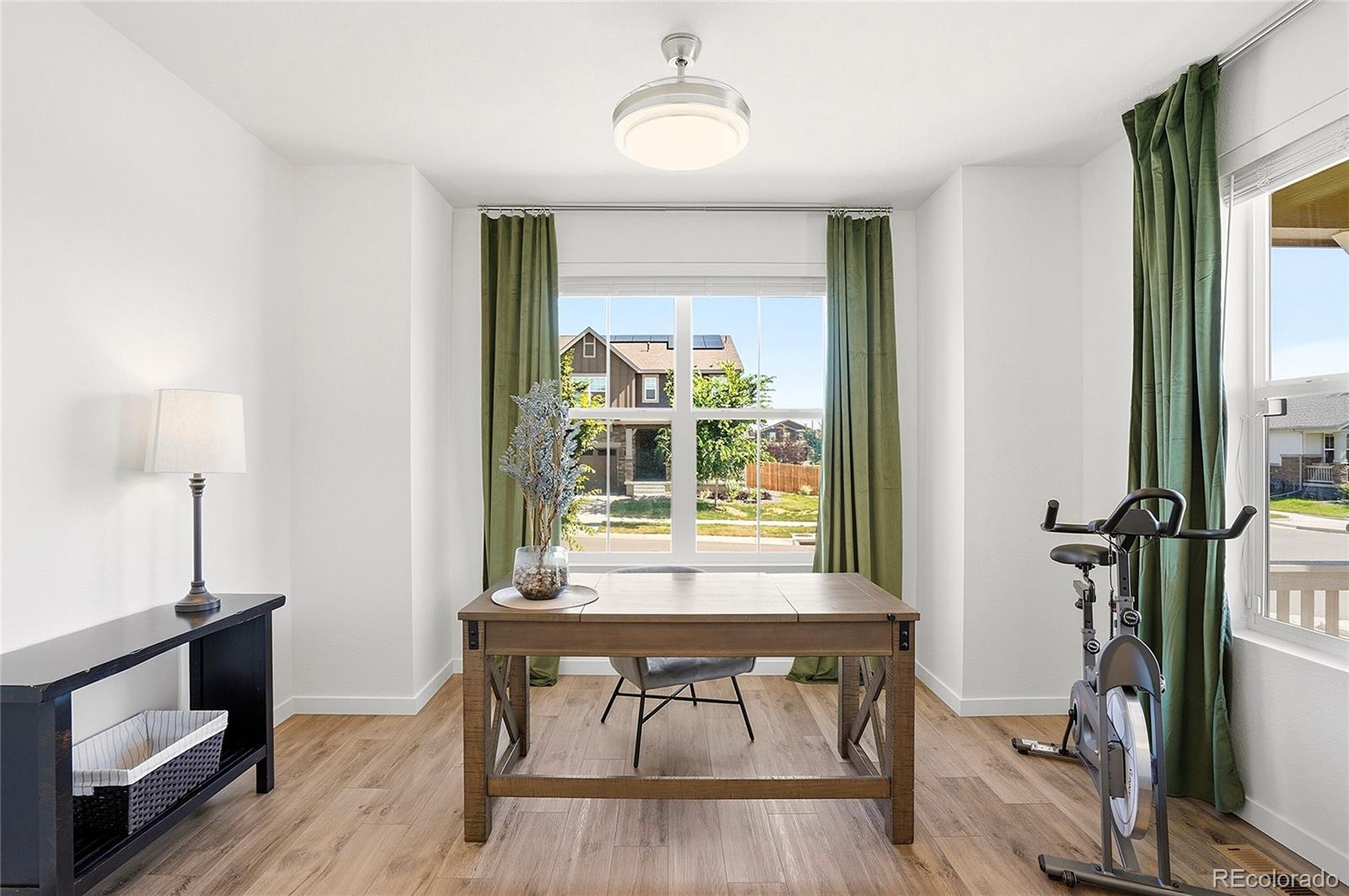 MLS Image #4 for 855 s elk way,aurora, Colorado
