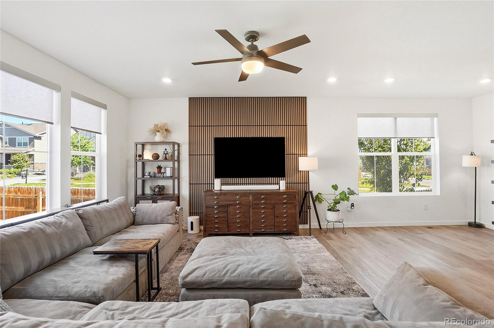 MLS Image #7 for 855 s elk way,aurora, Colorado