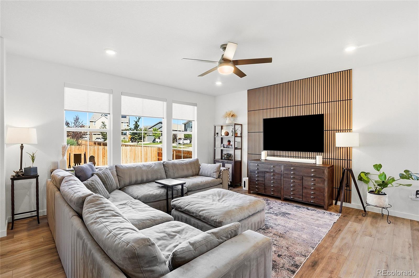 MLS Image #8 for 855 s elk way,aurora, Colorado