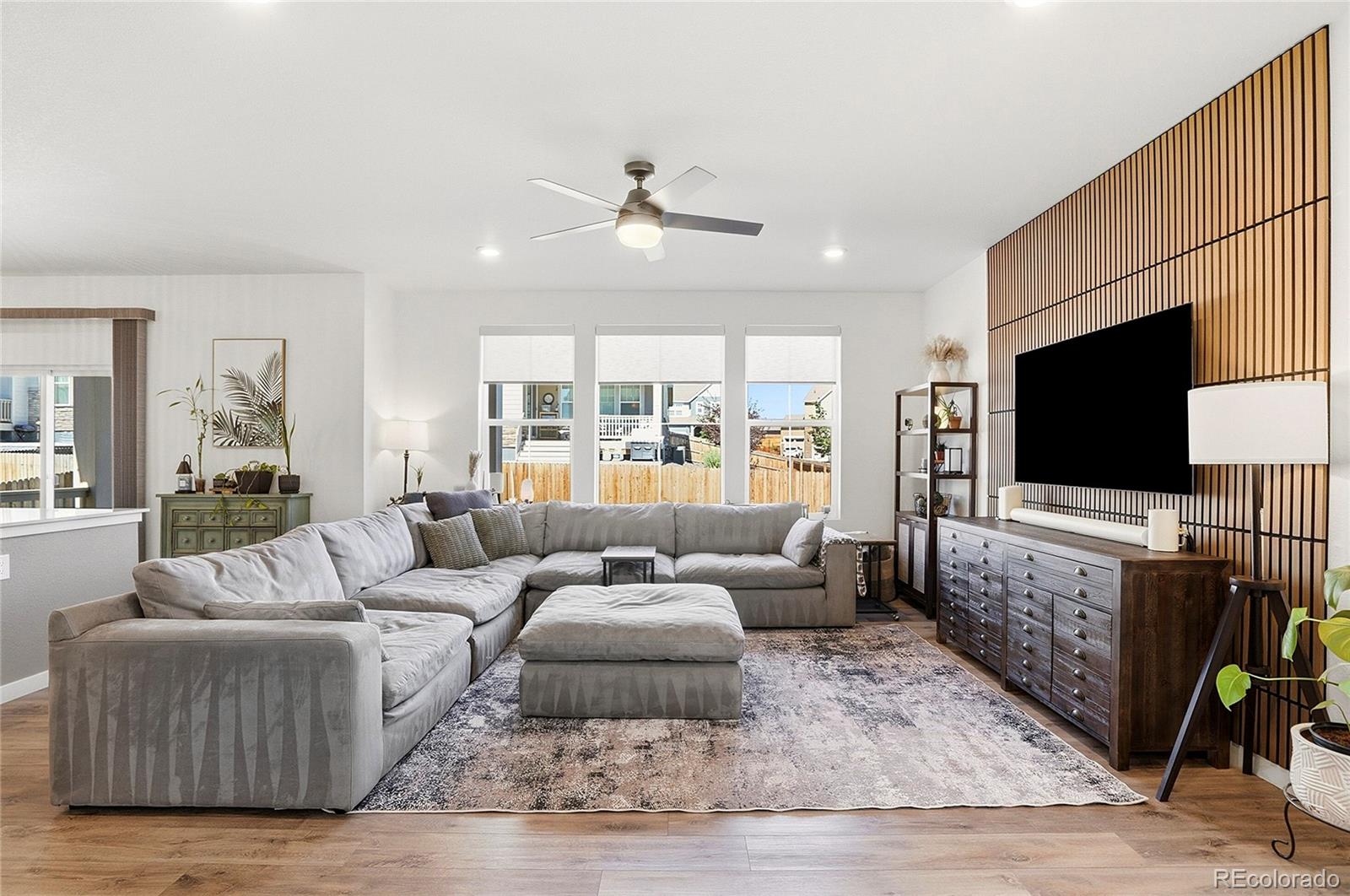 MLS Image #9 for 855 s elk way,aurora, Colorado