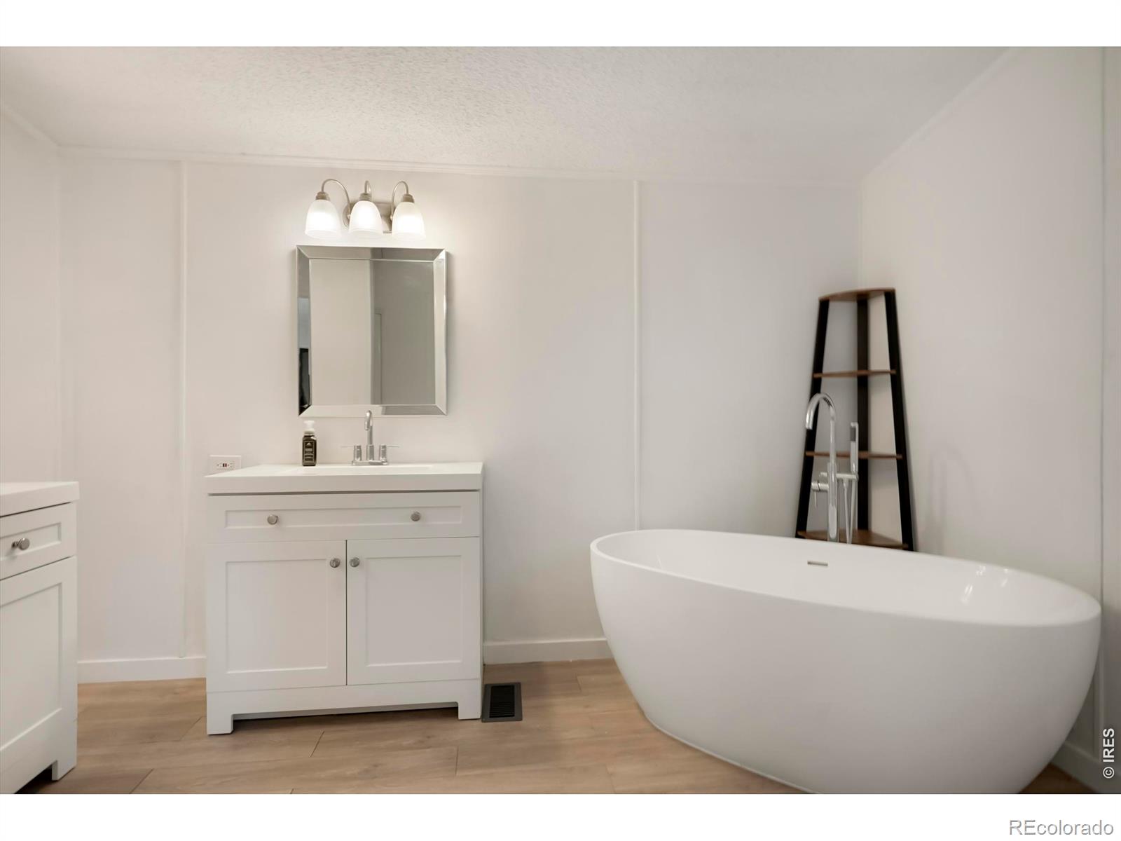 MLS Image #11 for 8451  madison way,denver, Colorado