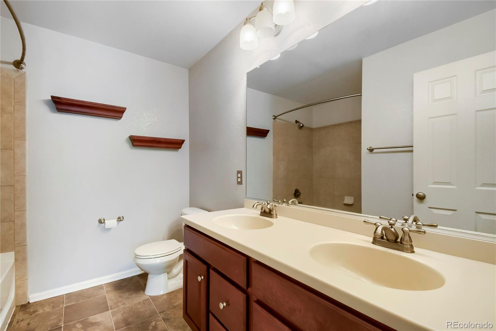 MLS Image #4 for 11944  oak hill way,henderson, Colorado