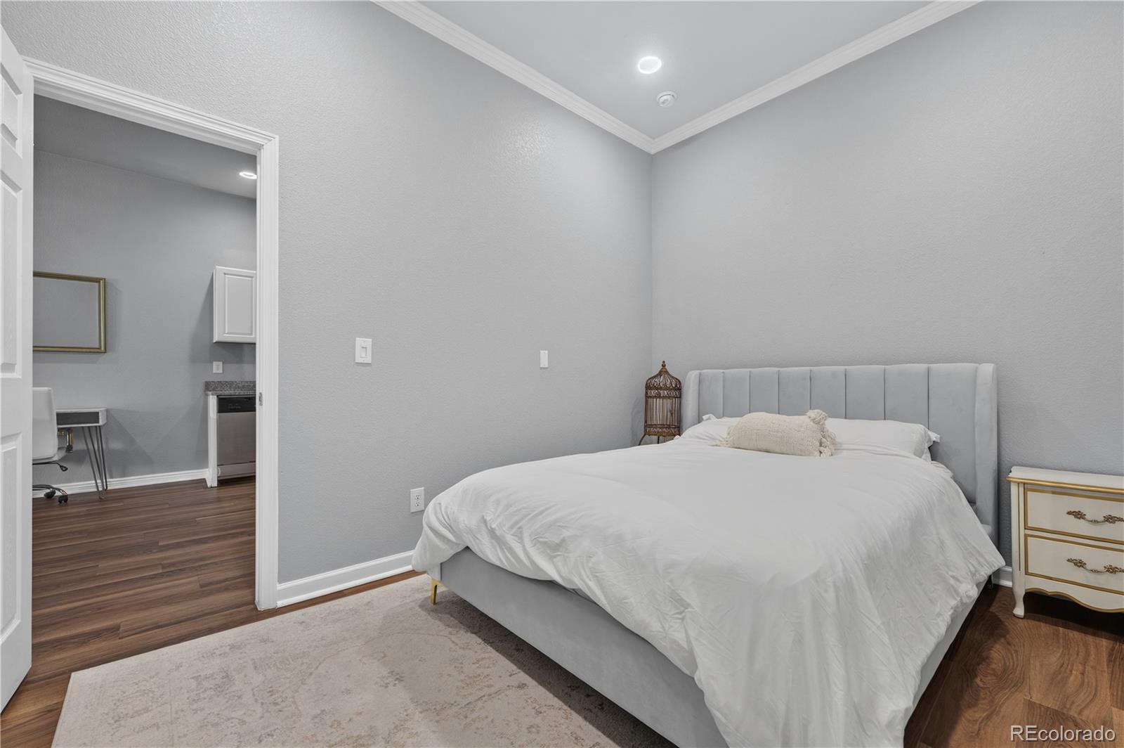 MLS Image #13 for 3817 n franklin street ,denver, Colorado