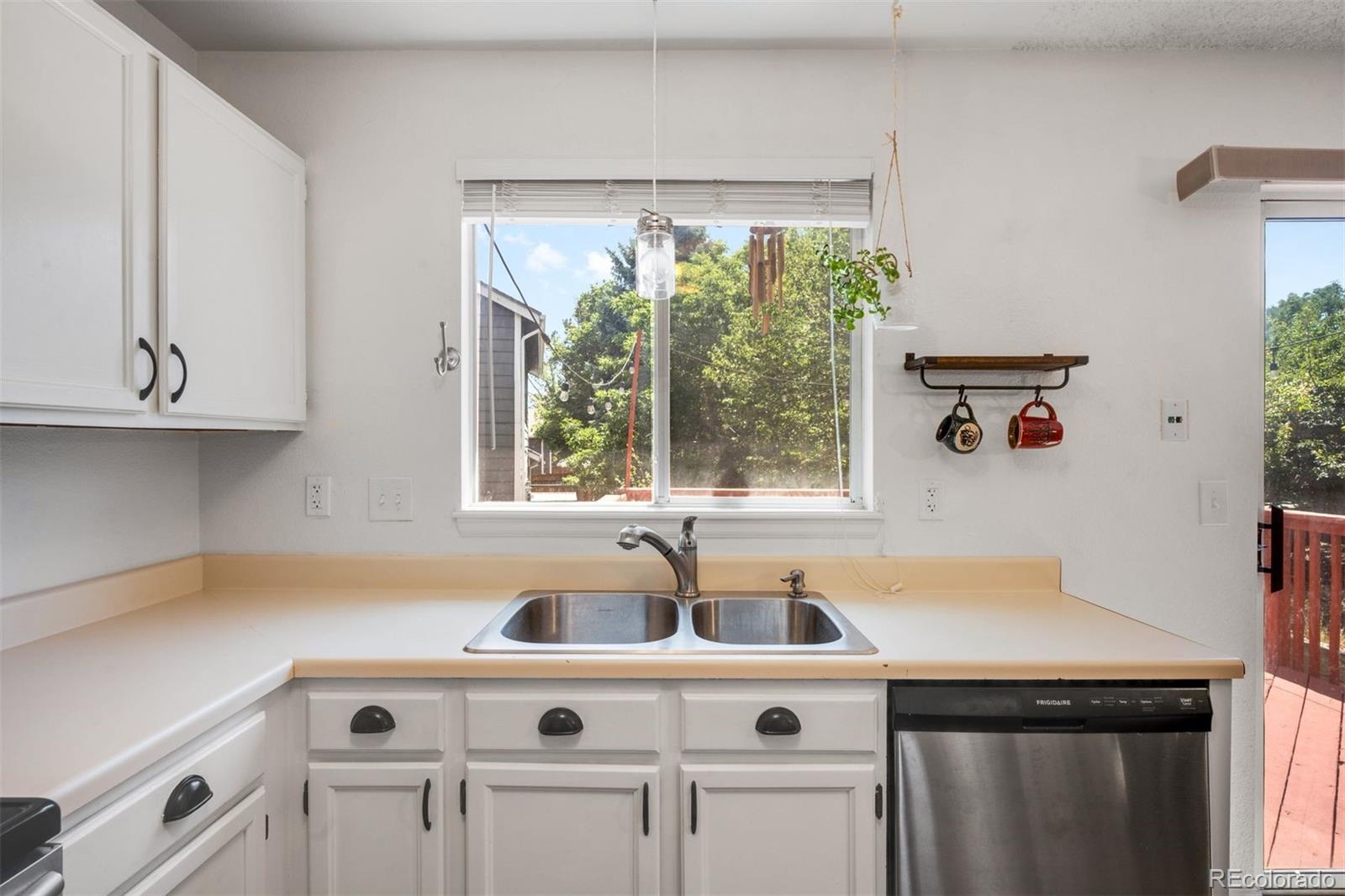 MLS Image #7 for 9352  balsam court,highlands ranch, Colorado