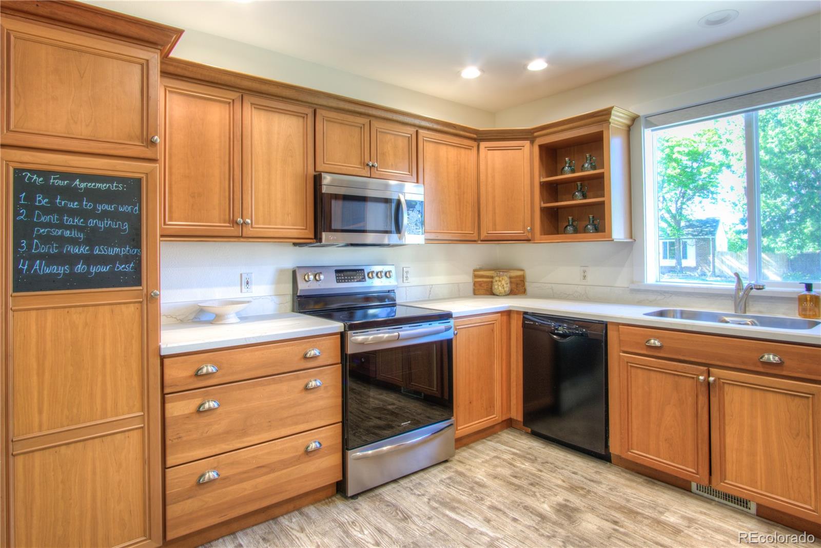 MLS Image #7 for 8707 w glasgow place,littleton, Colorado