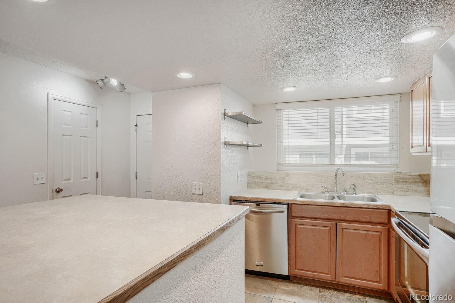 MLS Image #7 for 6545 w 84th way,arvada, Colorado