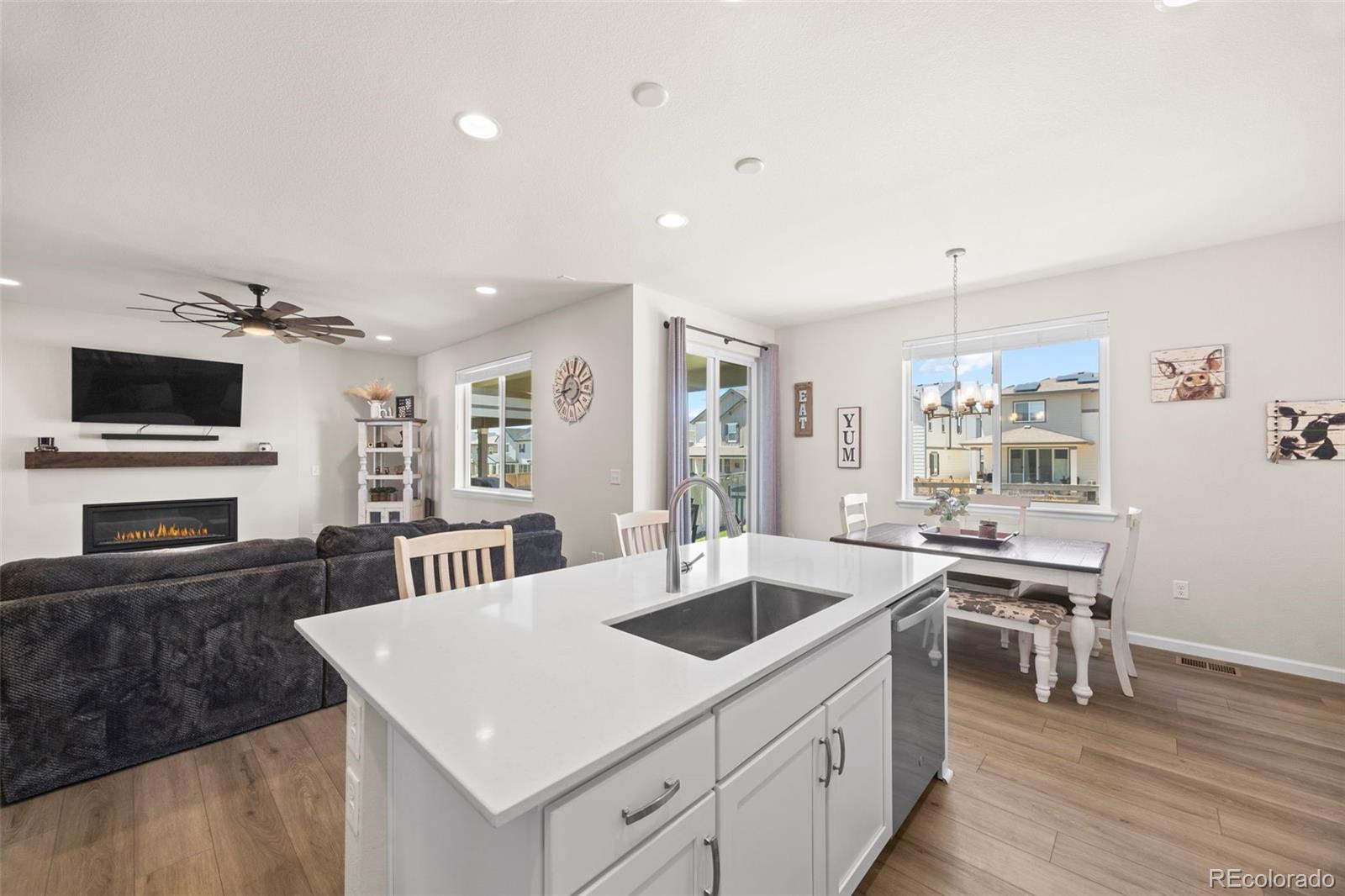 MLS Image #14 for 9239  uravan court,commerce city, Colorado