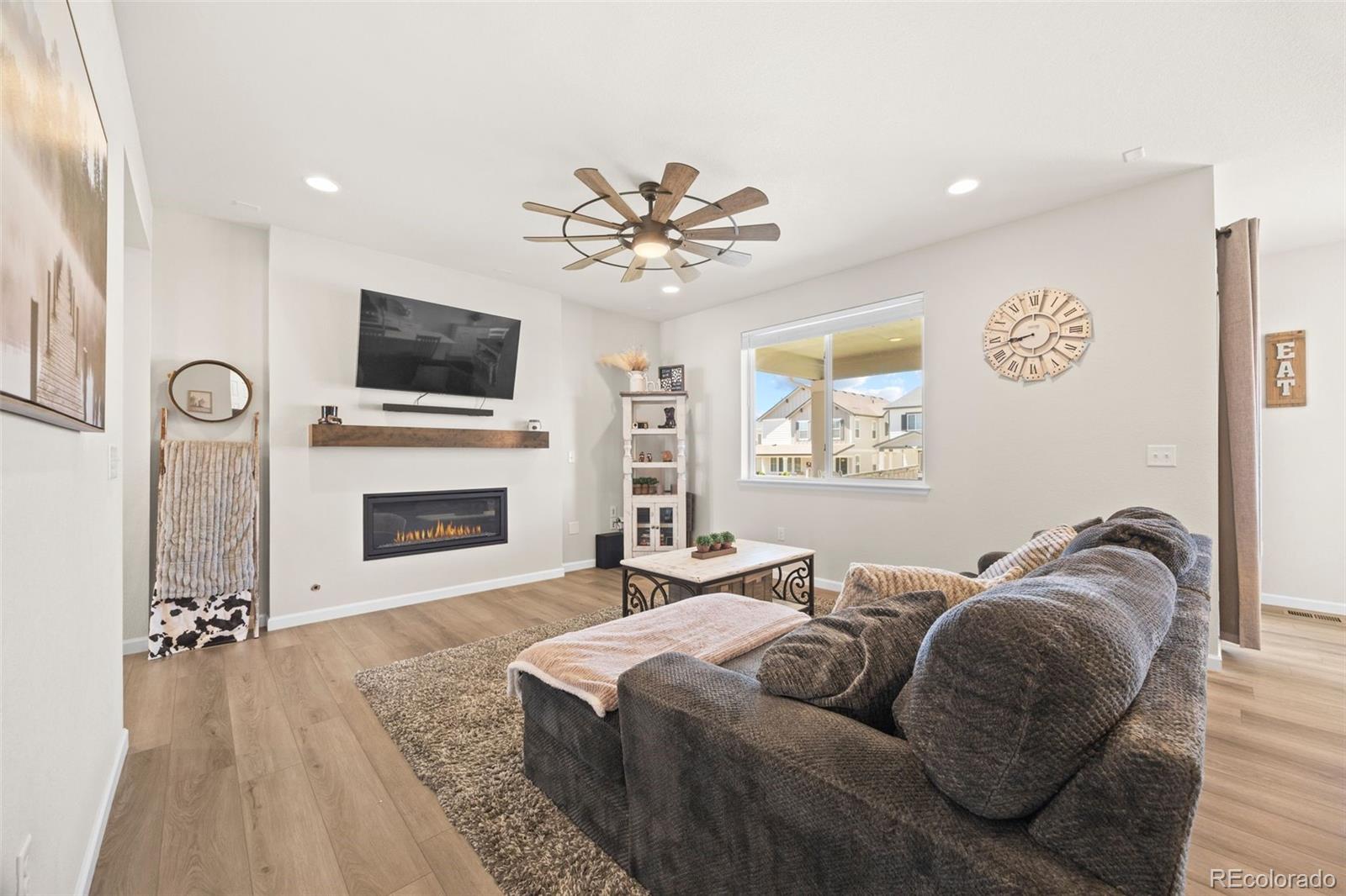 MLS Image #5 for 9239  uravan court,commerce city, Colorado