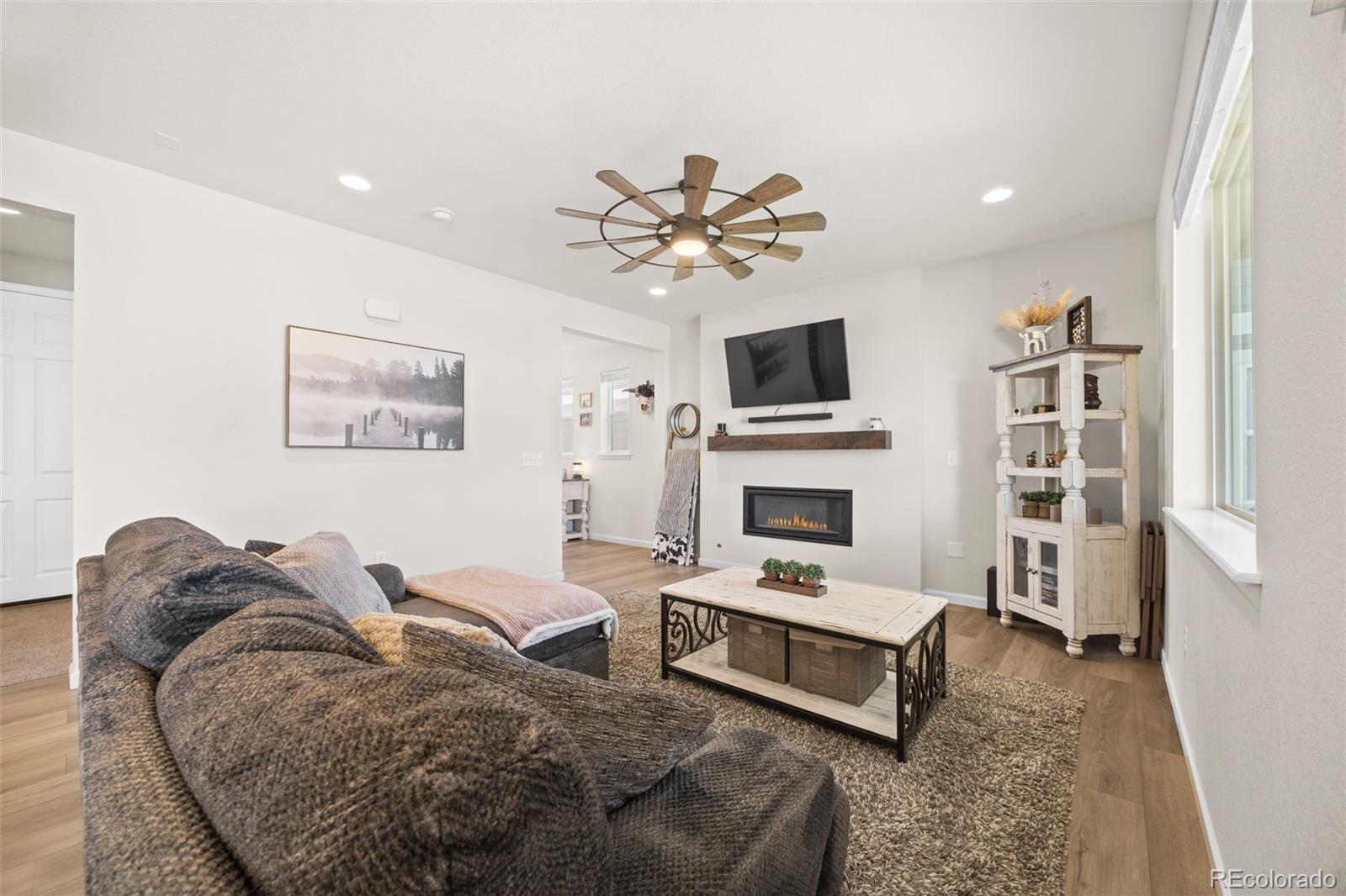 MLS Image #7 for 9239  uravan court,commerce city, Colorado