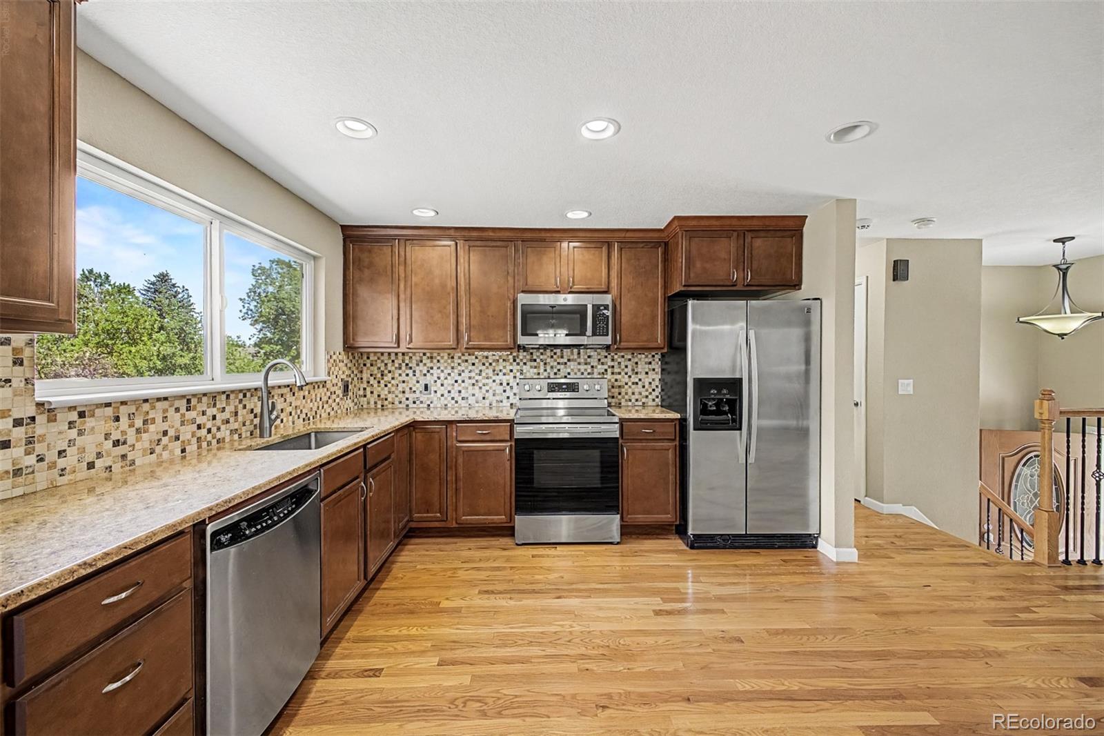 MLS Image #3 for 1526 s fraser way,aurora, Colorado