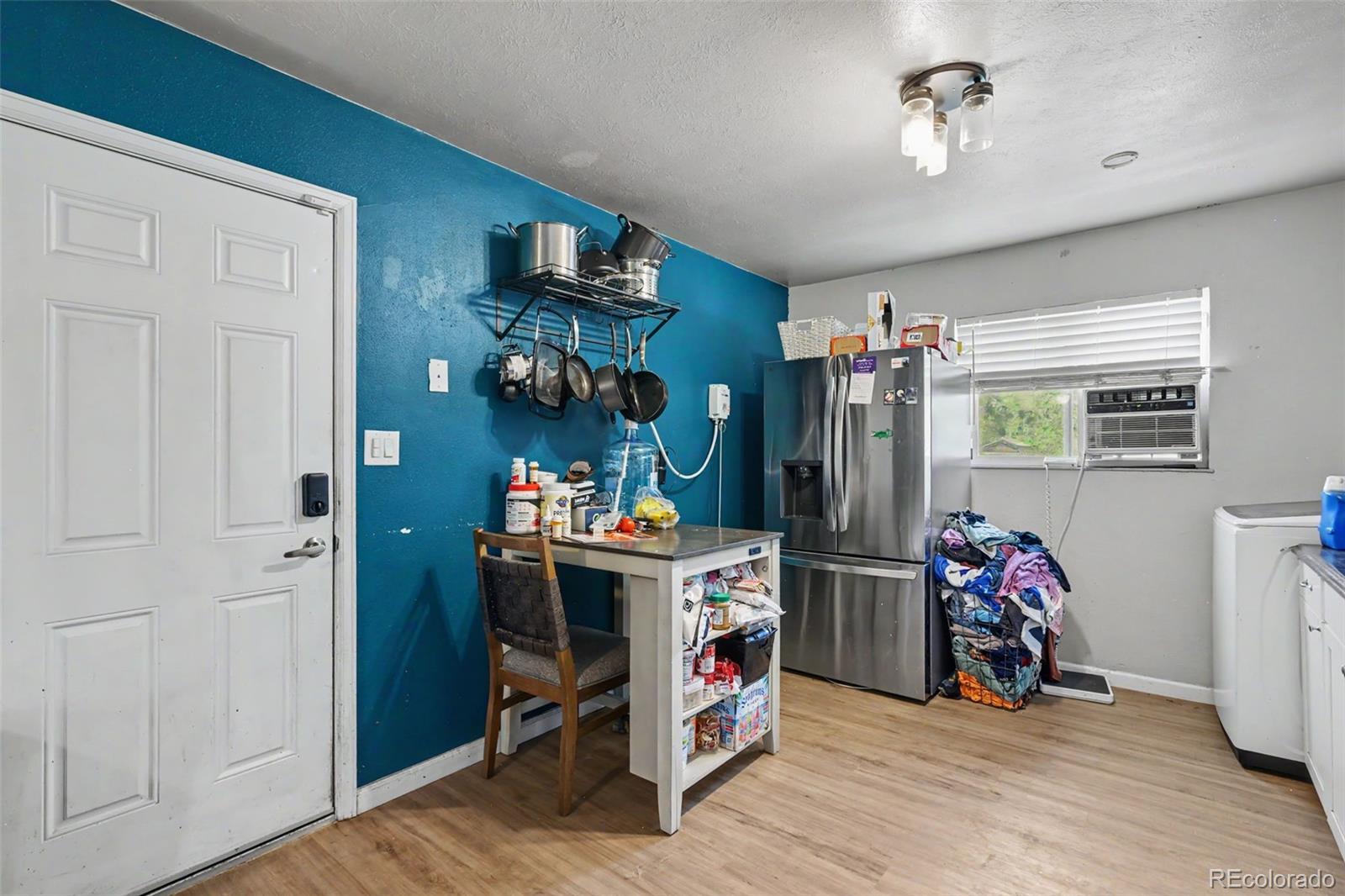 MLS Image #8 for 2610  glenwood drive,colorado springs, Colorado