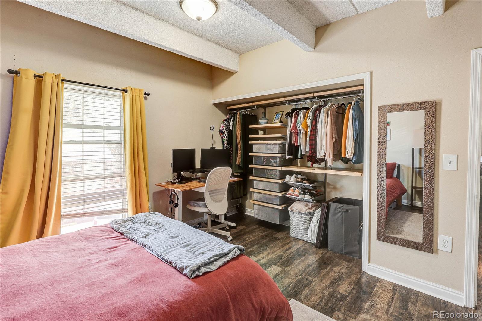 MLS Image #15 for 551 n pearl street 201,denver, Colorado