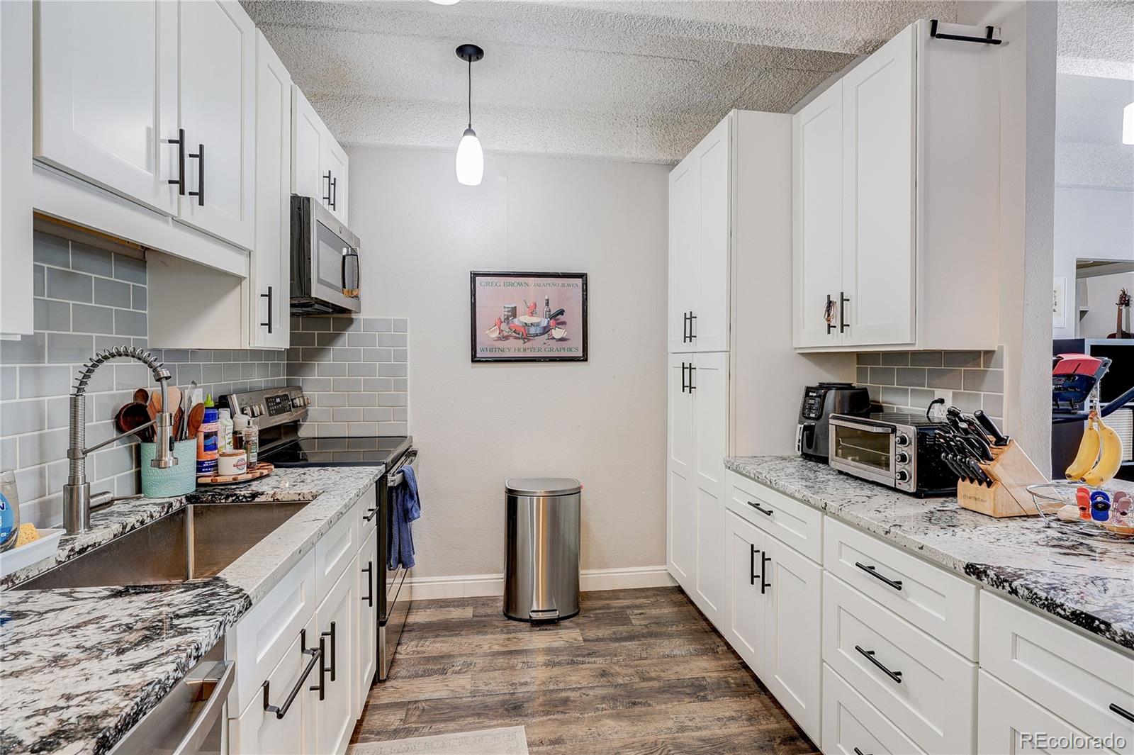 MLS Image #8 for 551 n pearl street 201,denver, Colorado