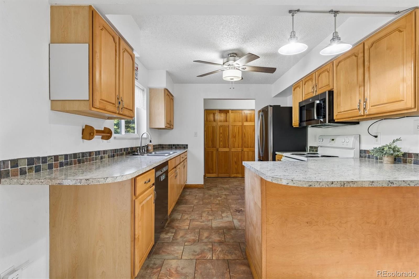 MLS Image #16 for 38  elliot lane,golden, Colorado