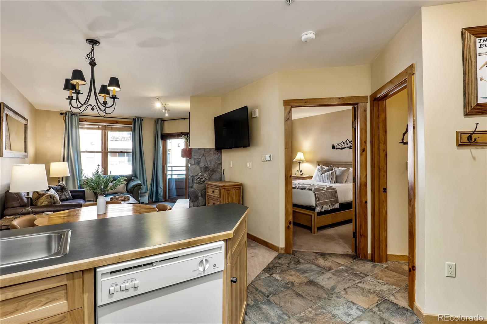 MLS Image #4 for 100  dercum square,dillon, Colorado