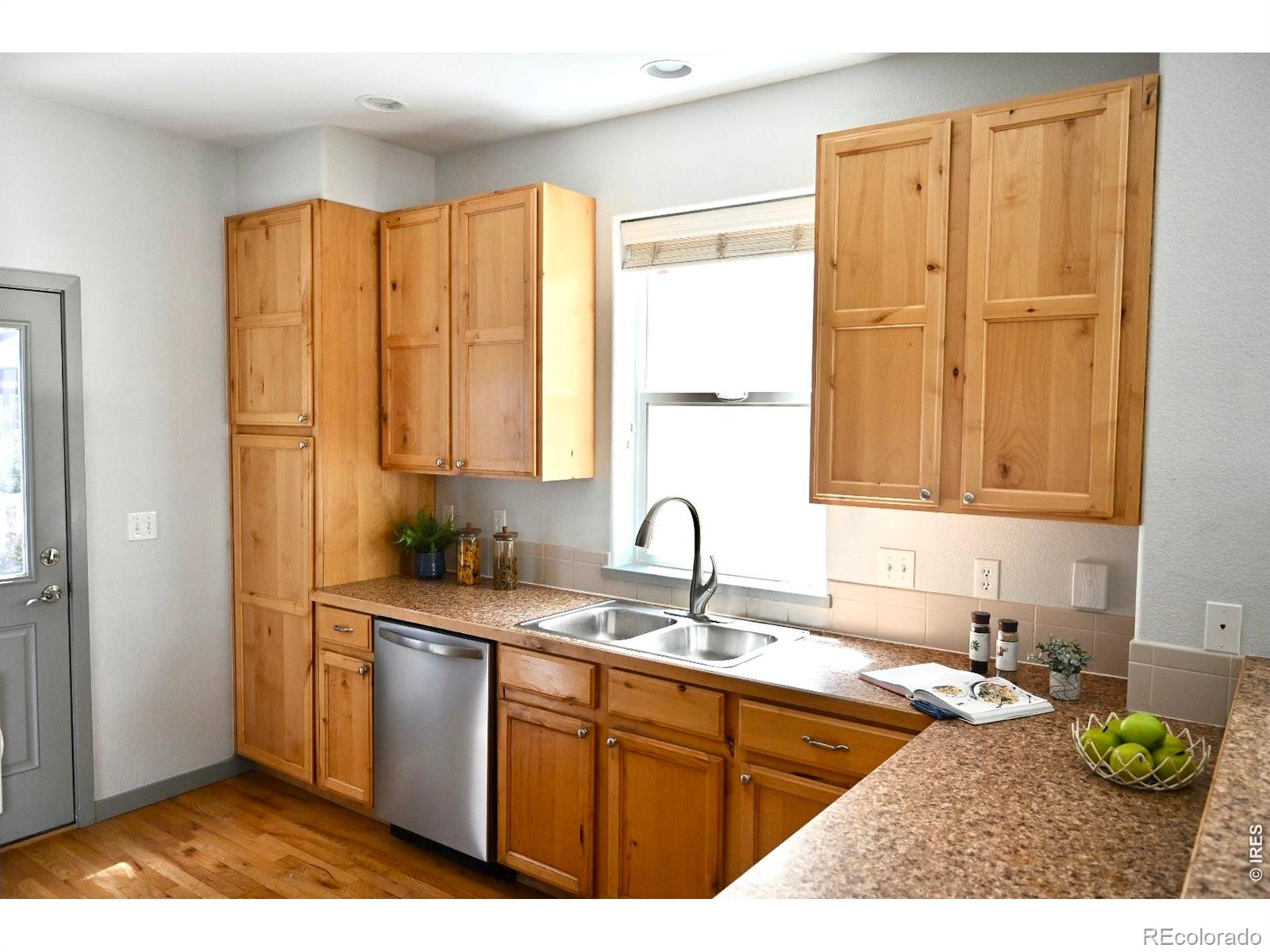 MLS Image #14 for 2539  custer drive,fort collins, Colorado