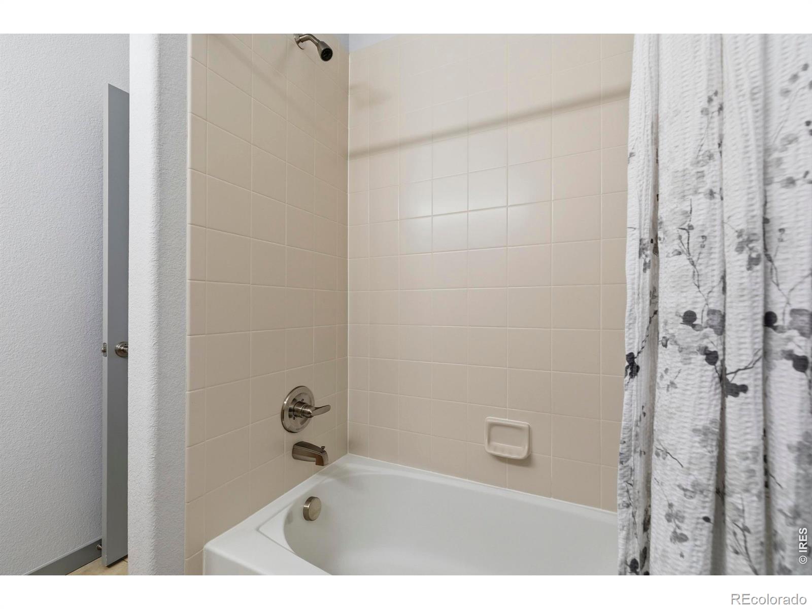 MLS Image #17 for 2539  custer drive,fort collins, Colorado