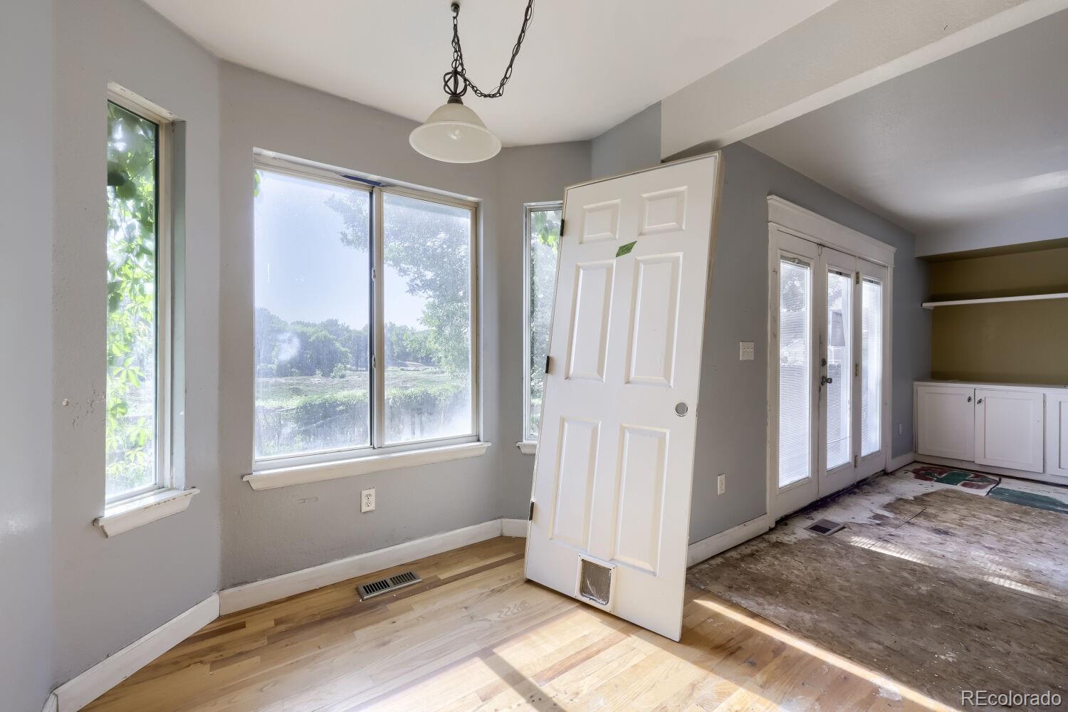 MLS Image #10 for 10602  birch street,denver, Colorado
