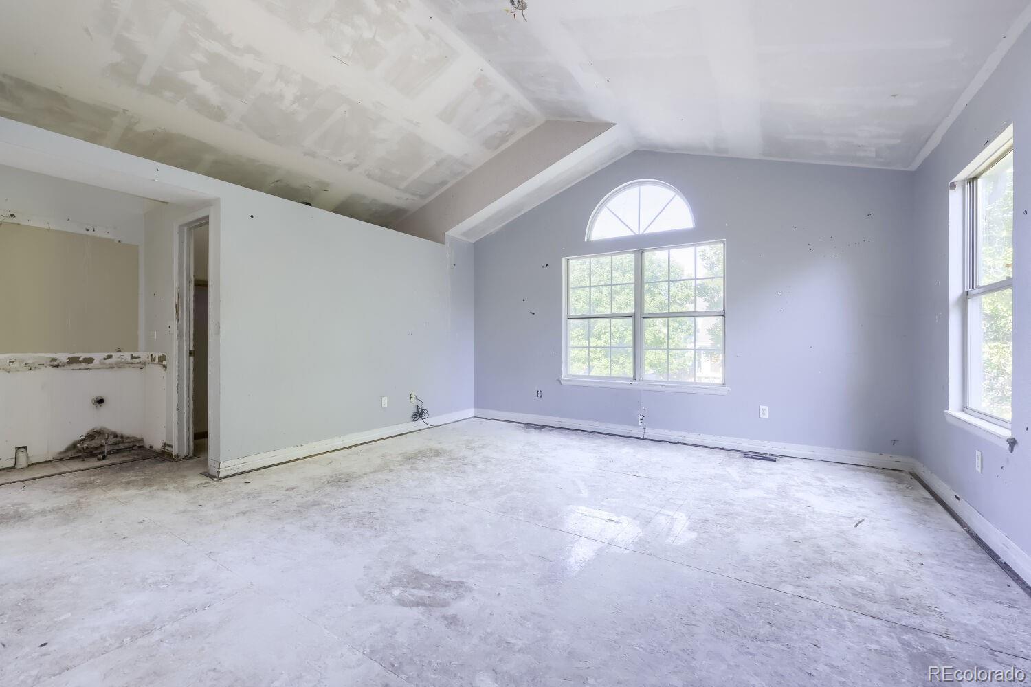 MLS Image #14 for 10602  birch street,denver, Colorado