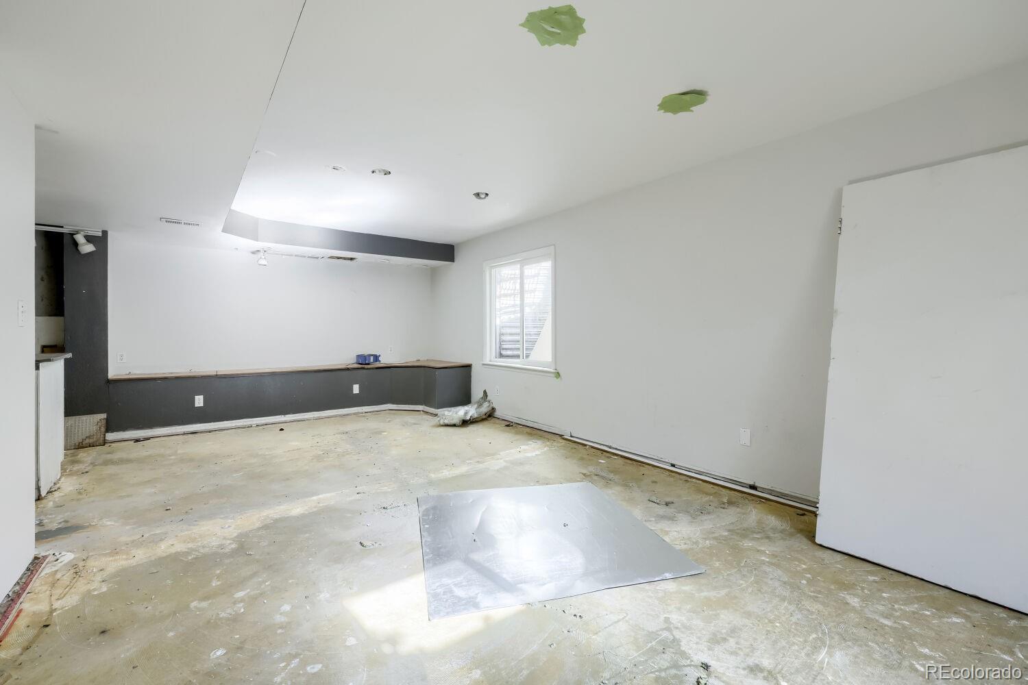 MLS Image #21 for 10602  birch street,denver, Colorado