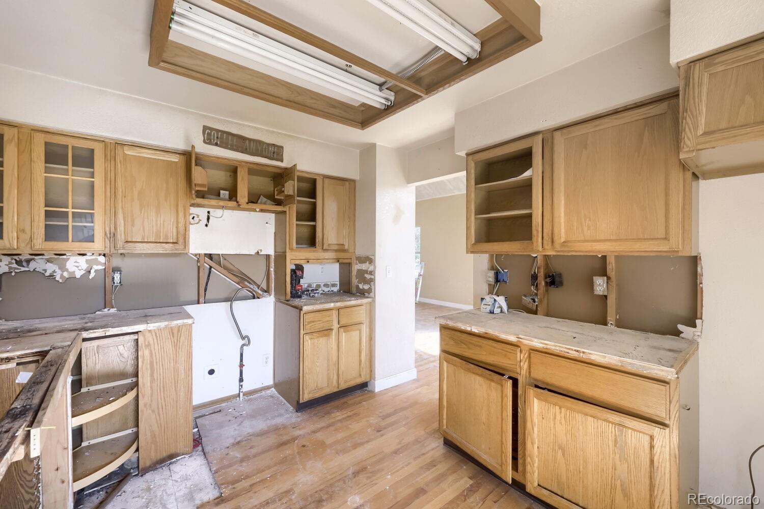 MLS Image #9 for 10602  birch street,denver, Colorado