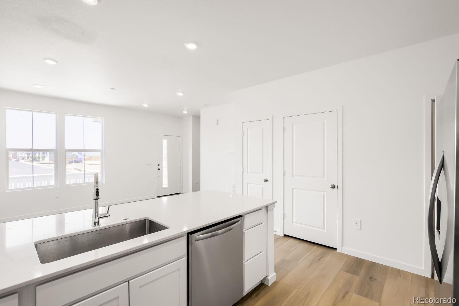 MLS Image #7 for 390 n bersshine court,watkins, Colorado