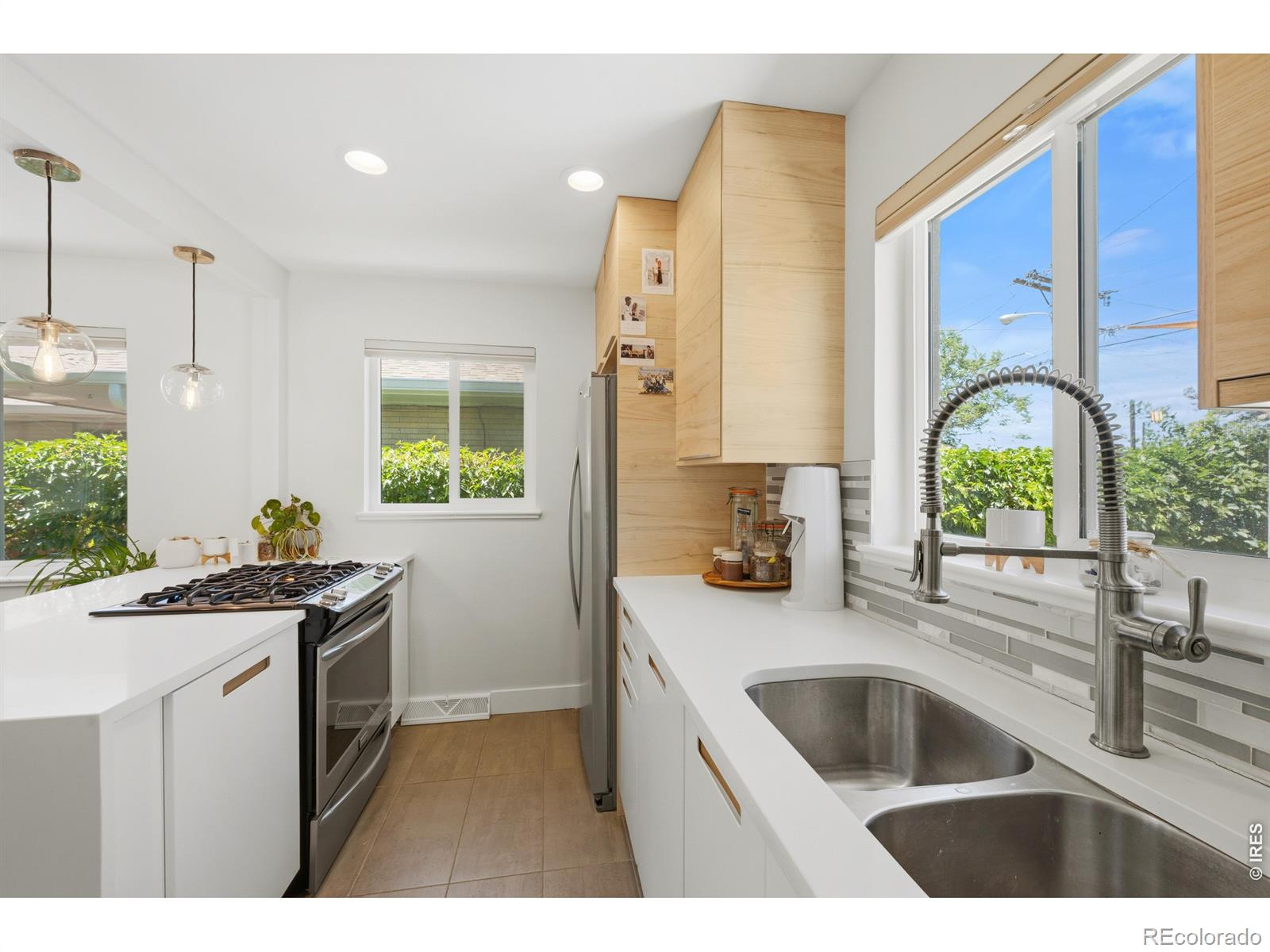 MLS Image #10 for 5151 e thrill place,denver, Colorado