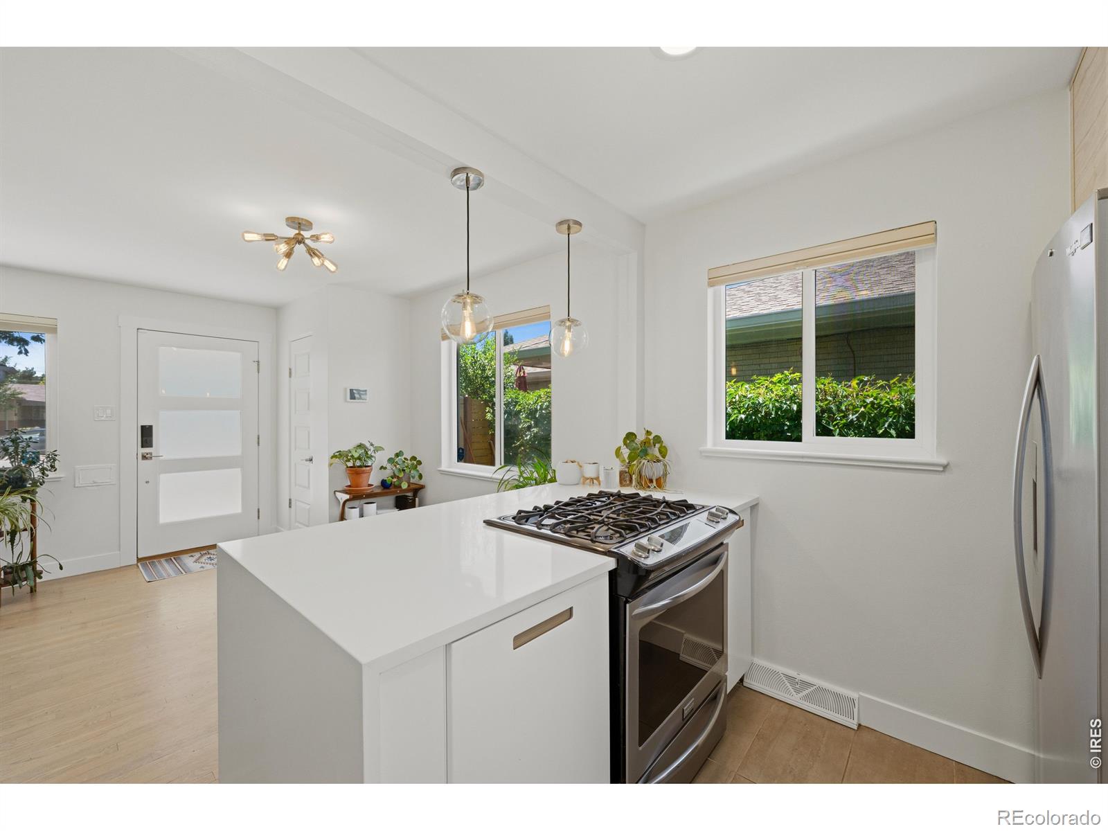 MLS Image #11 for 5151 e thrill place,denver, Colorado